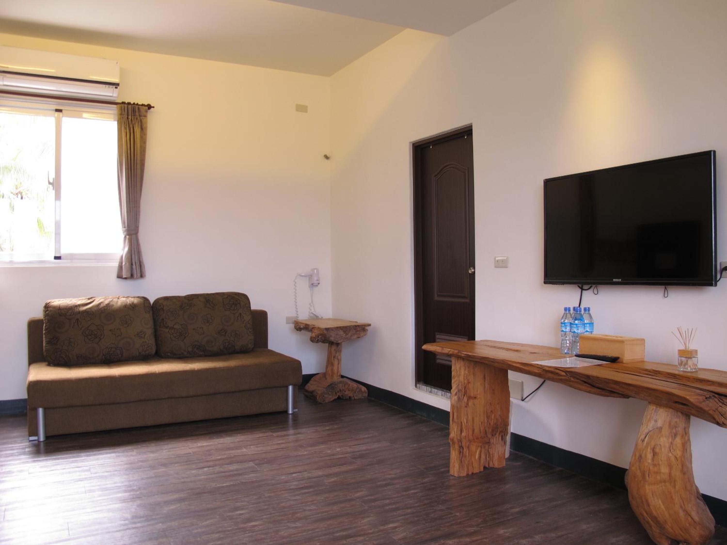 Family Room with Balcony photo 1