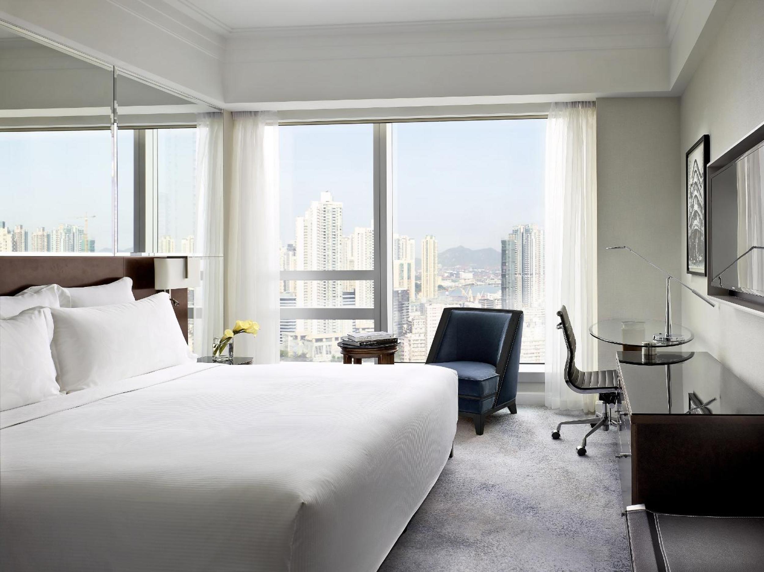Special Offer – Deluxe with Free Upgrade & F&B Credit