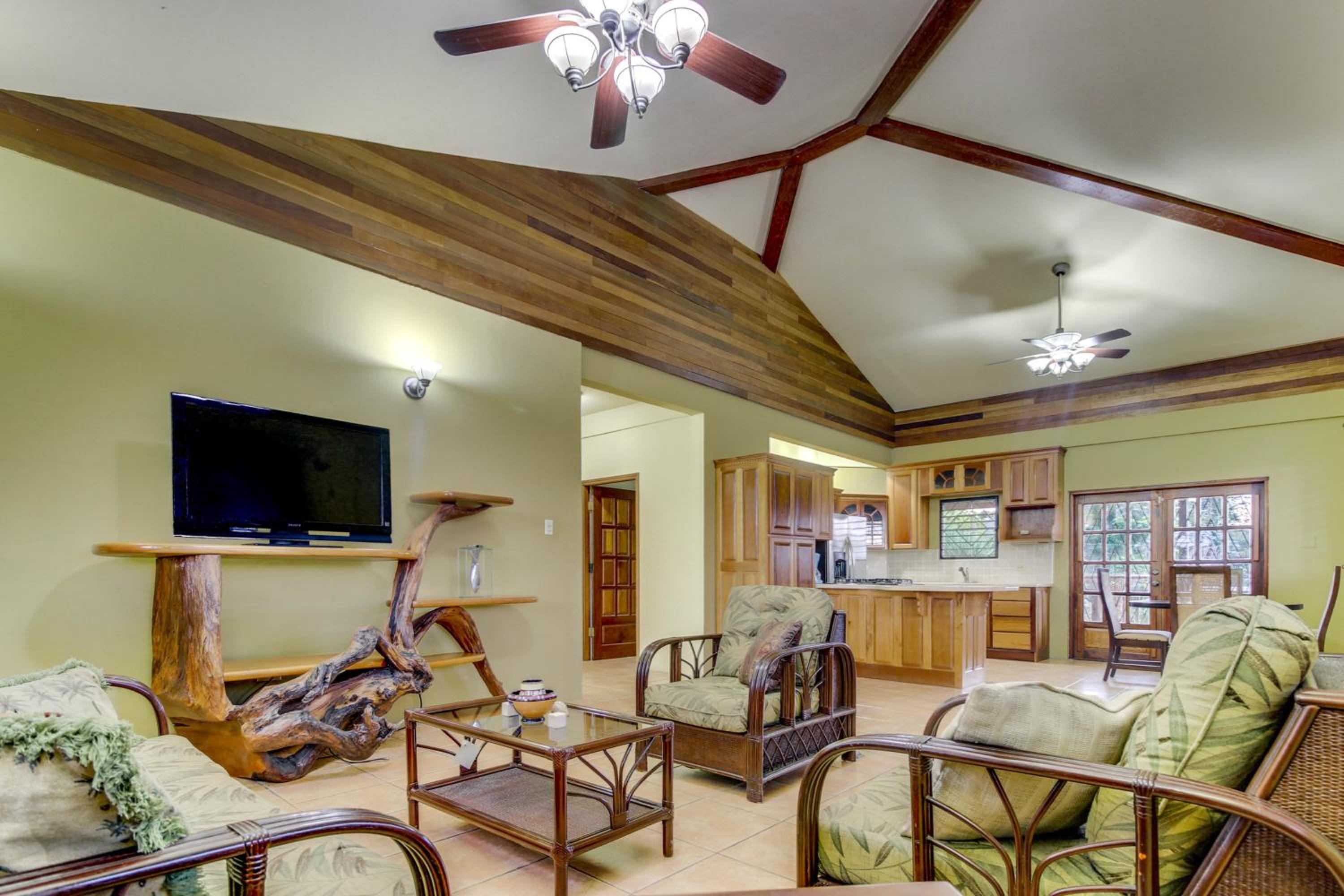 Three-Bedroom Villa photo 1