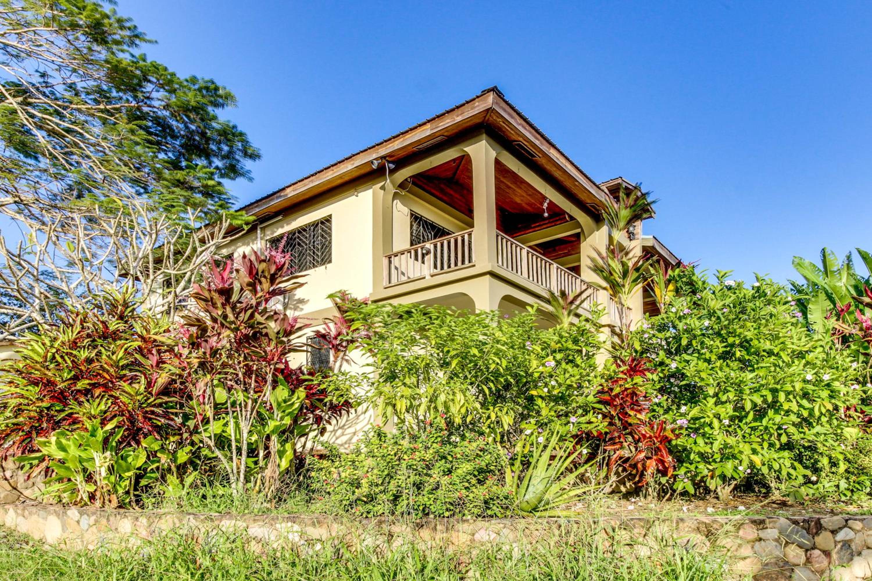 Three-Bedroom Villa photo 3