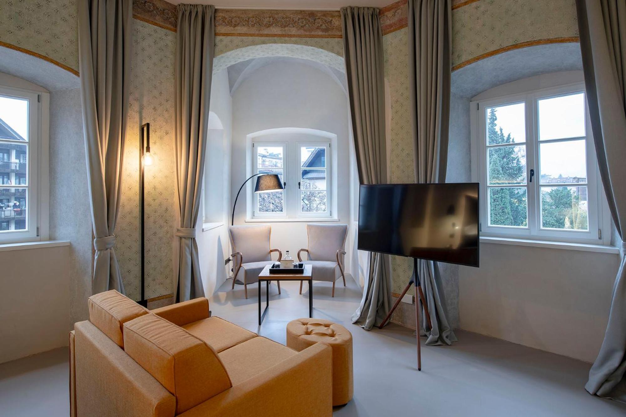 Deluxe Junior Suite - Photo 4