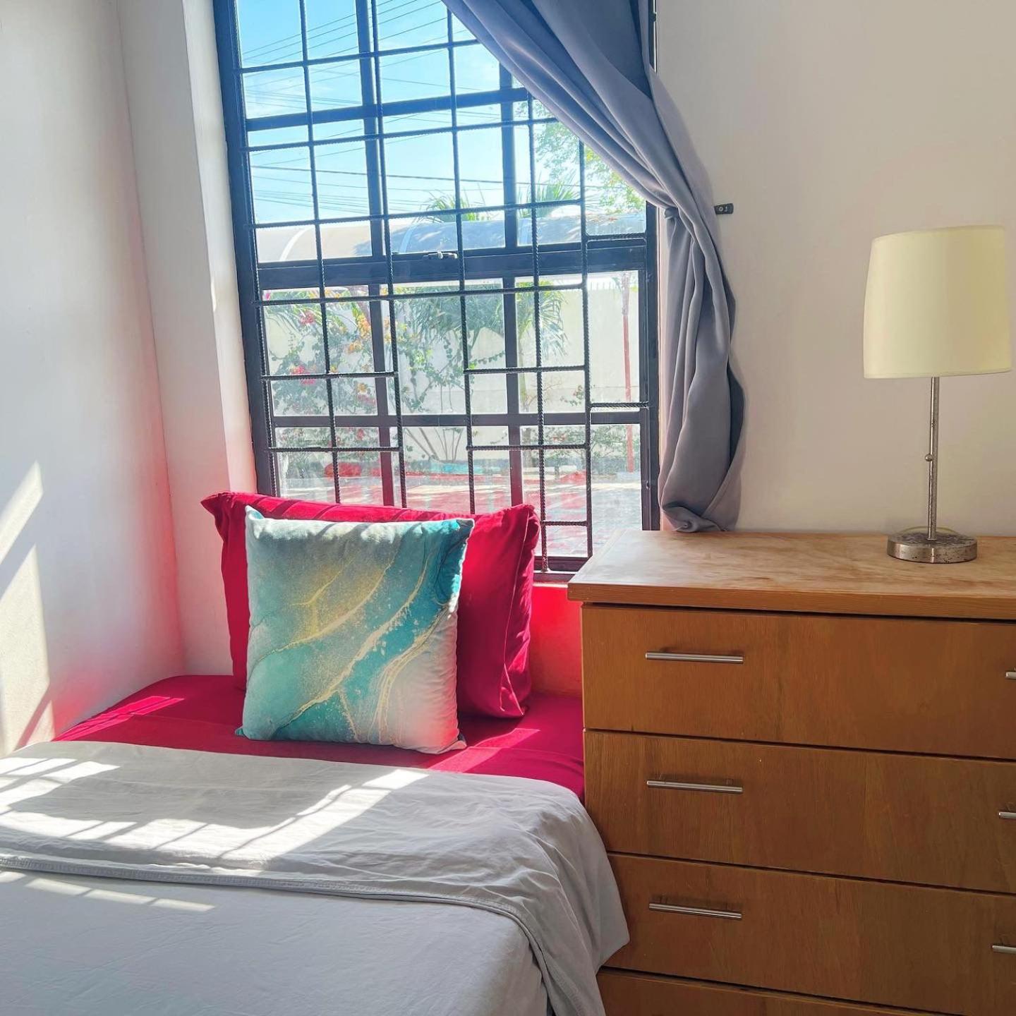 Single Room with Shared Kitchen