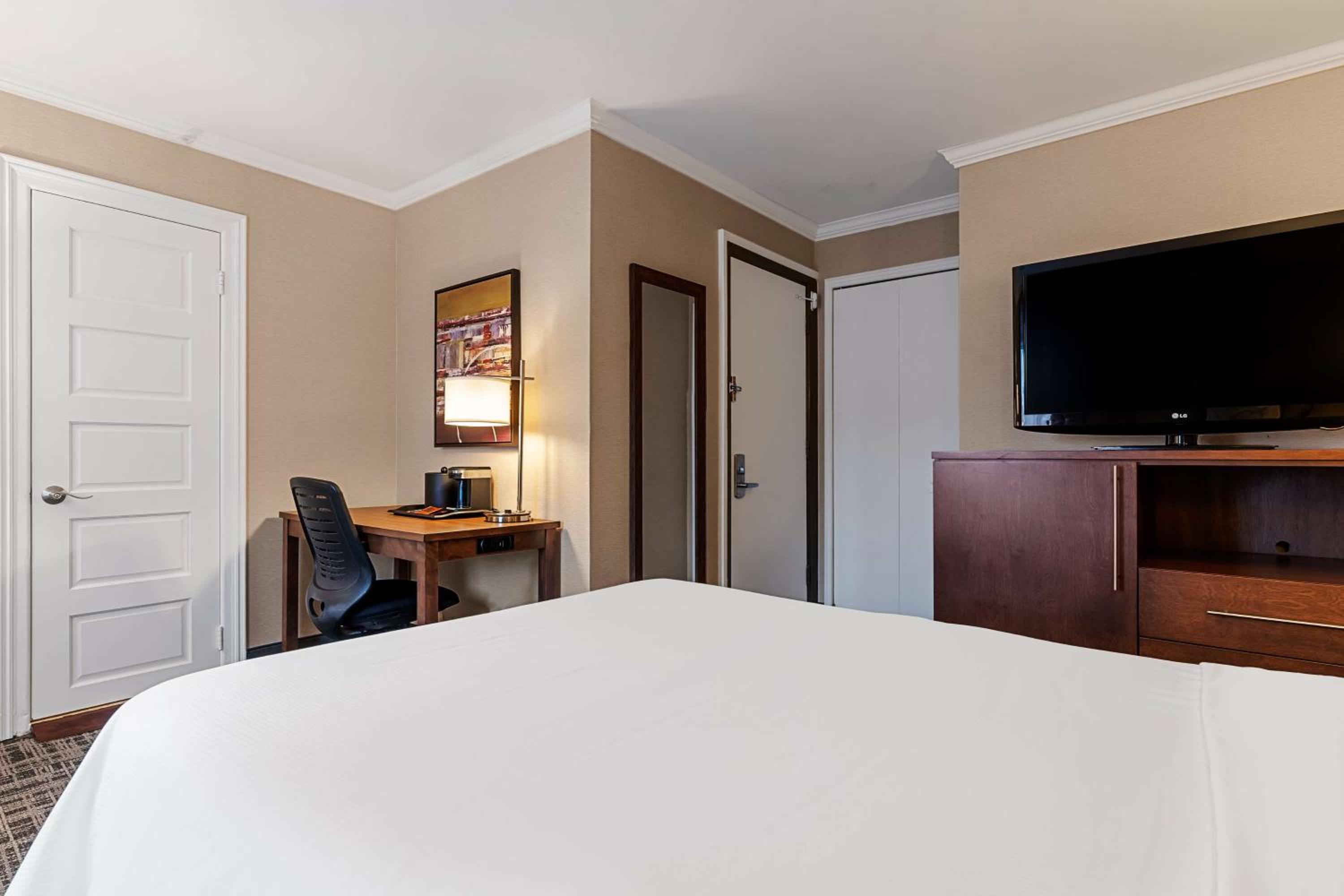 Small Double Room - Non-Smoking - Photo 3