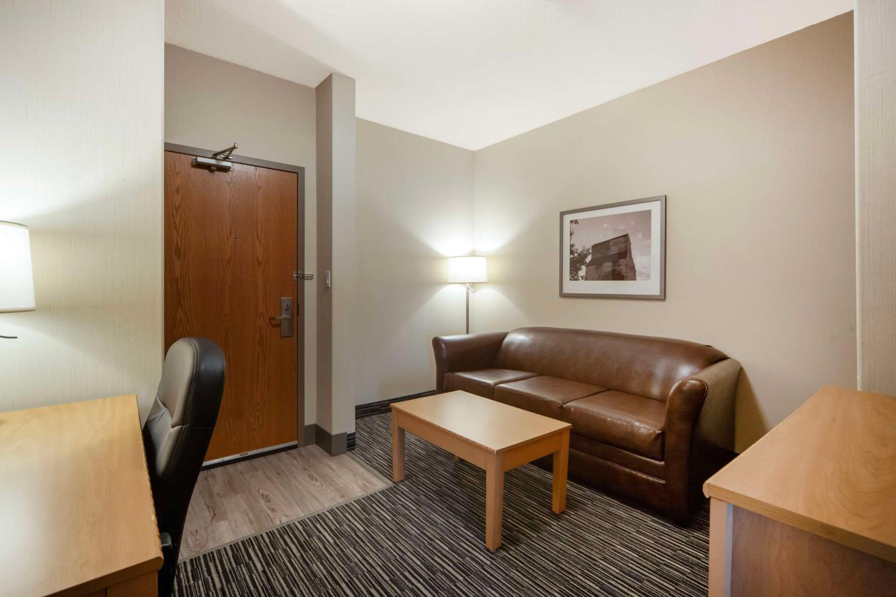 King Room - No Pets Allowed/Non-Smoking - Photo 1