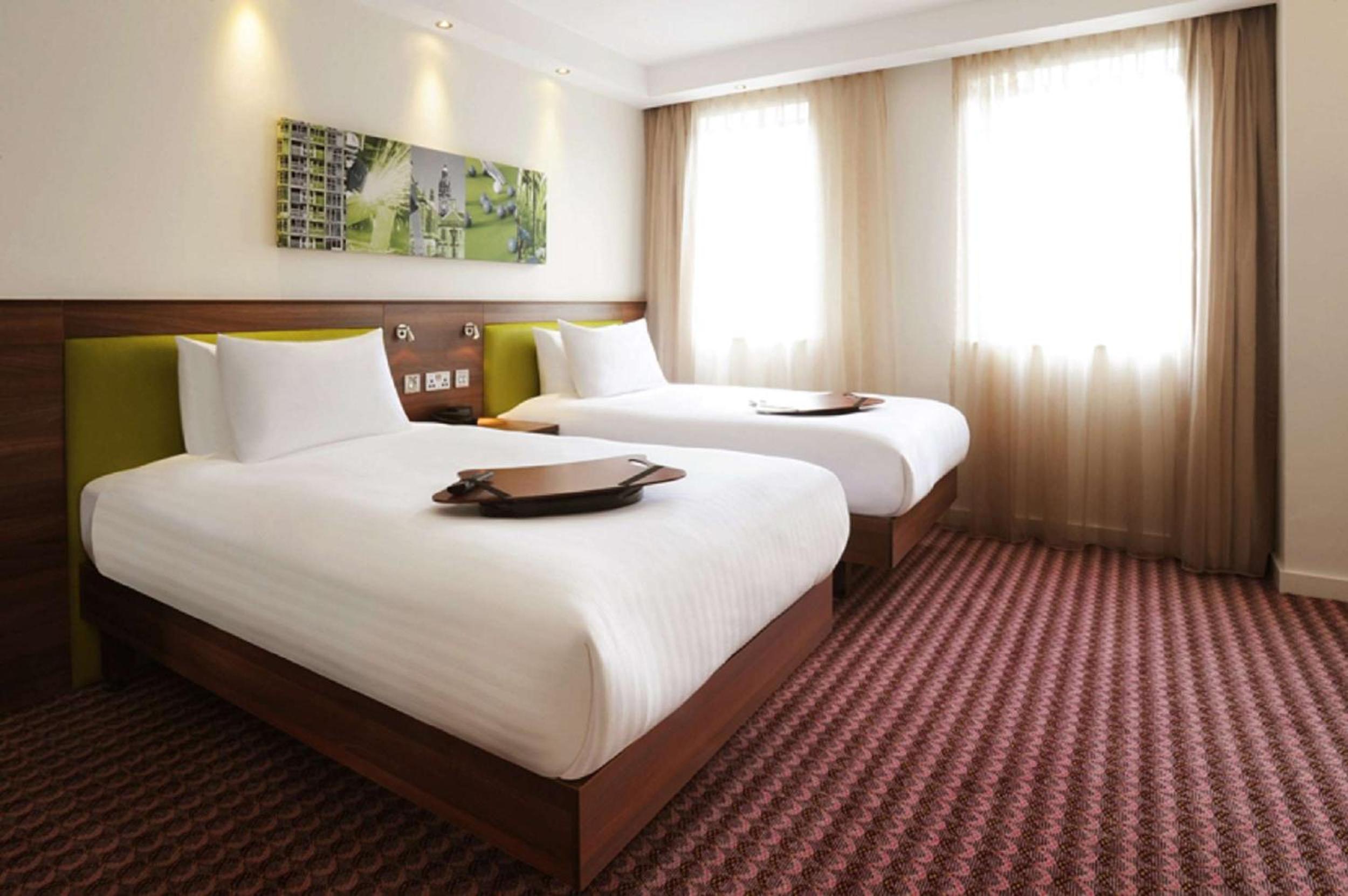 Twin Room - Photo 1
