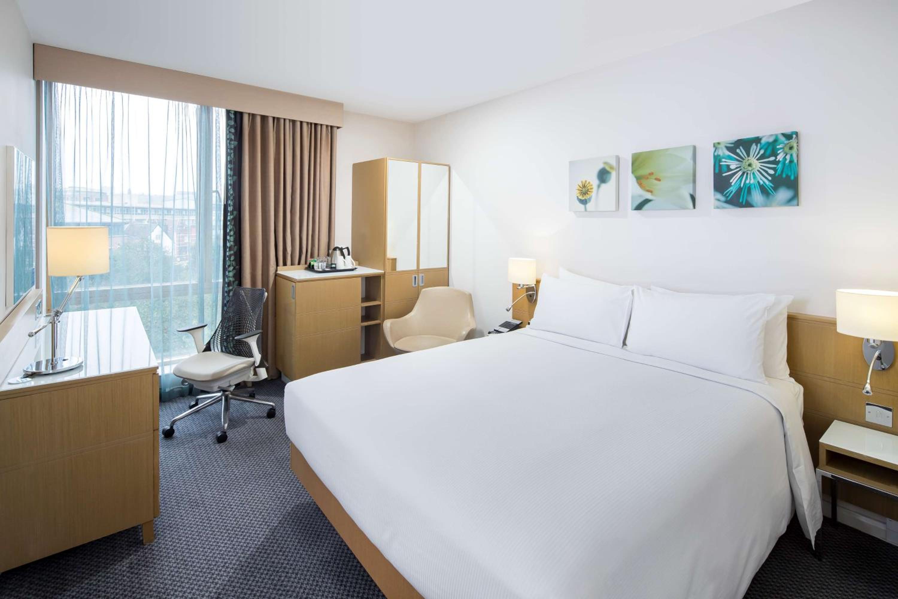 Queen Room with Park View photo 3
