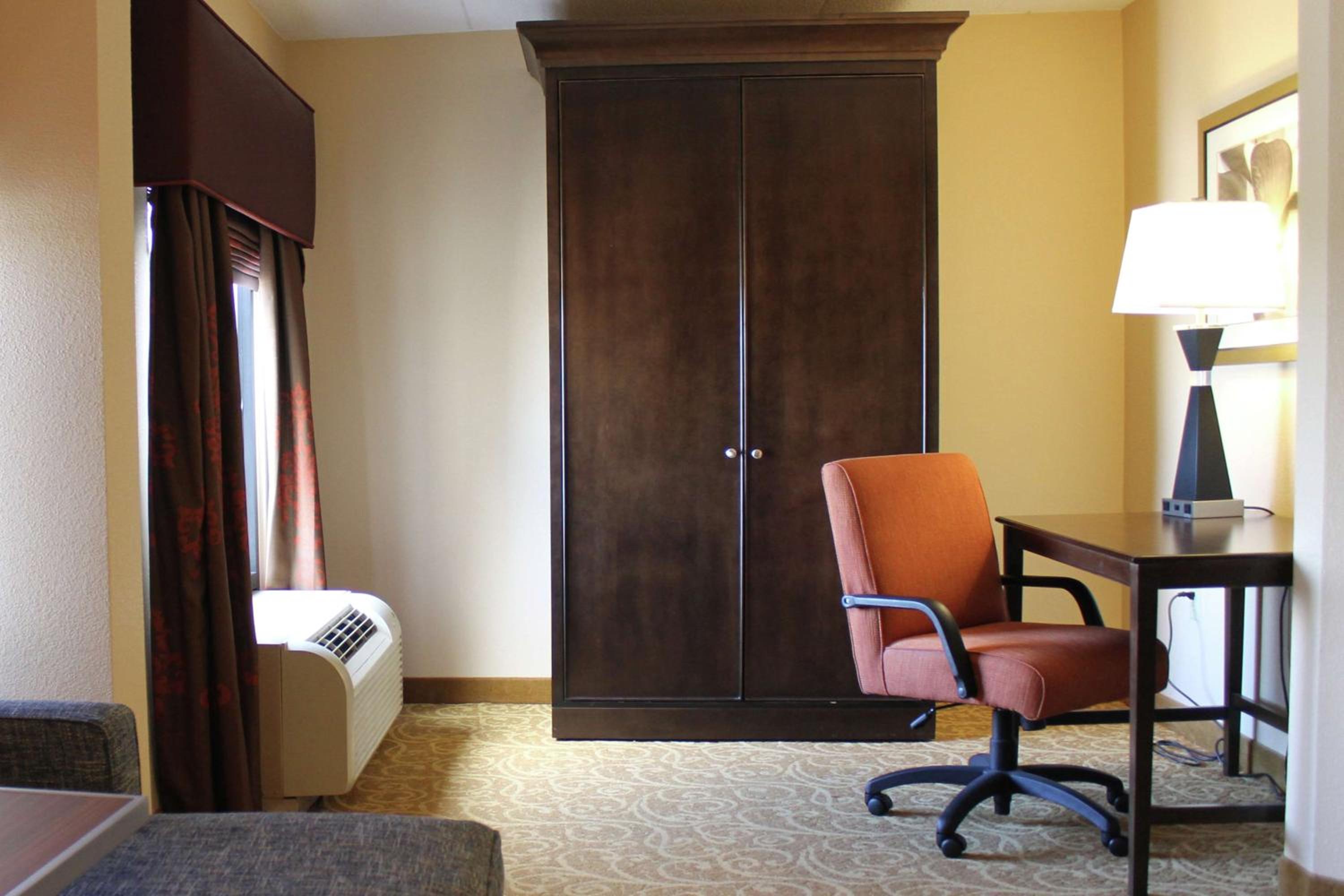 King Study Room - Non-Smoking - Photo 2