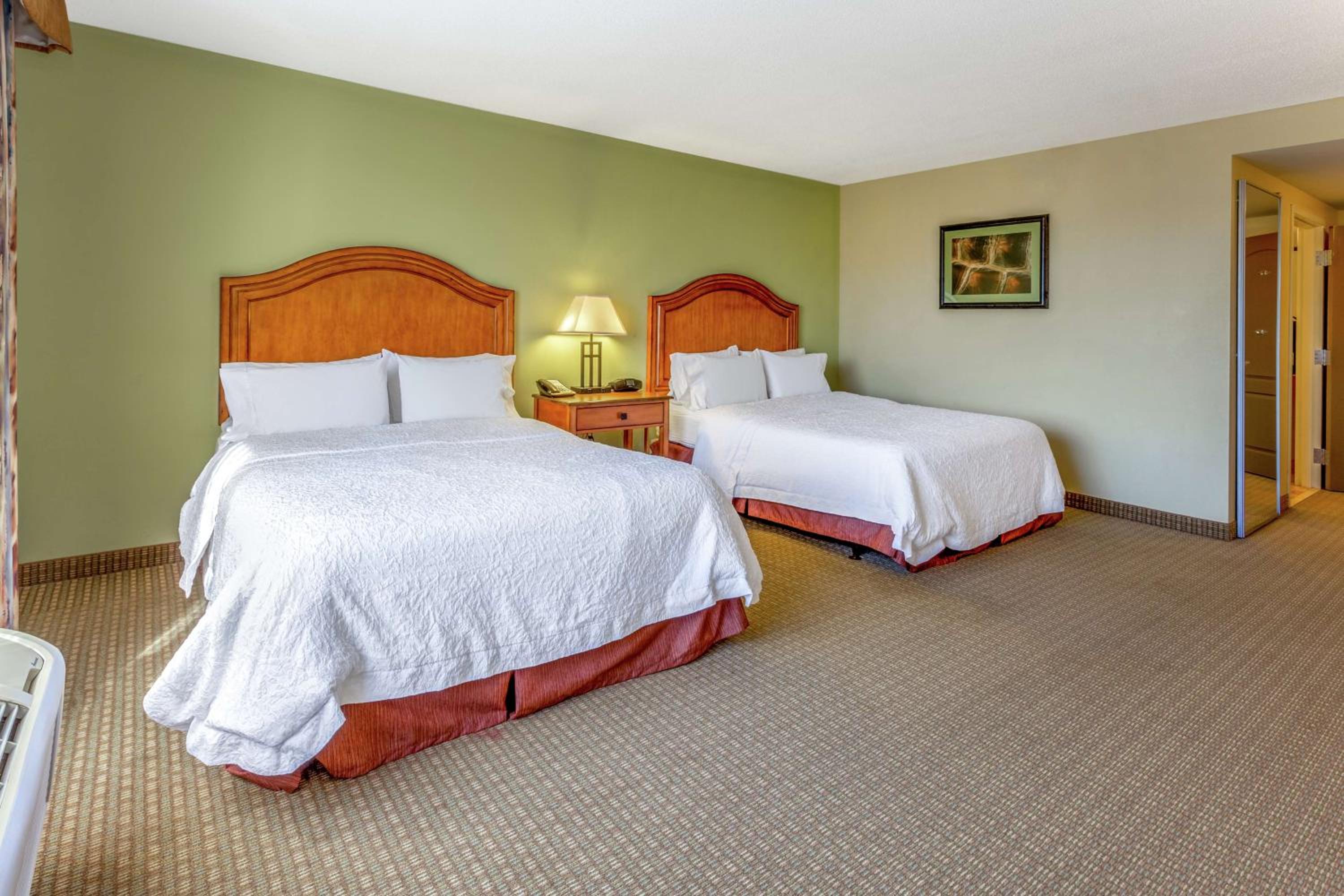 Queen Room with Two Queen Beds - Mobility and Hearing Access/Non-Smoking - Photo 3
