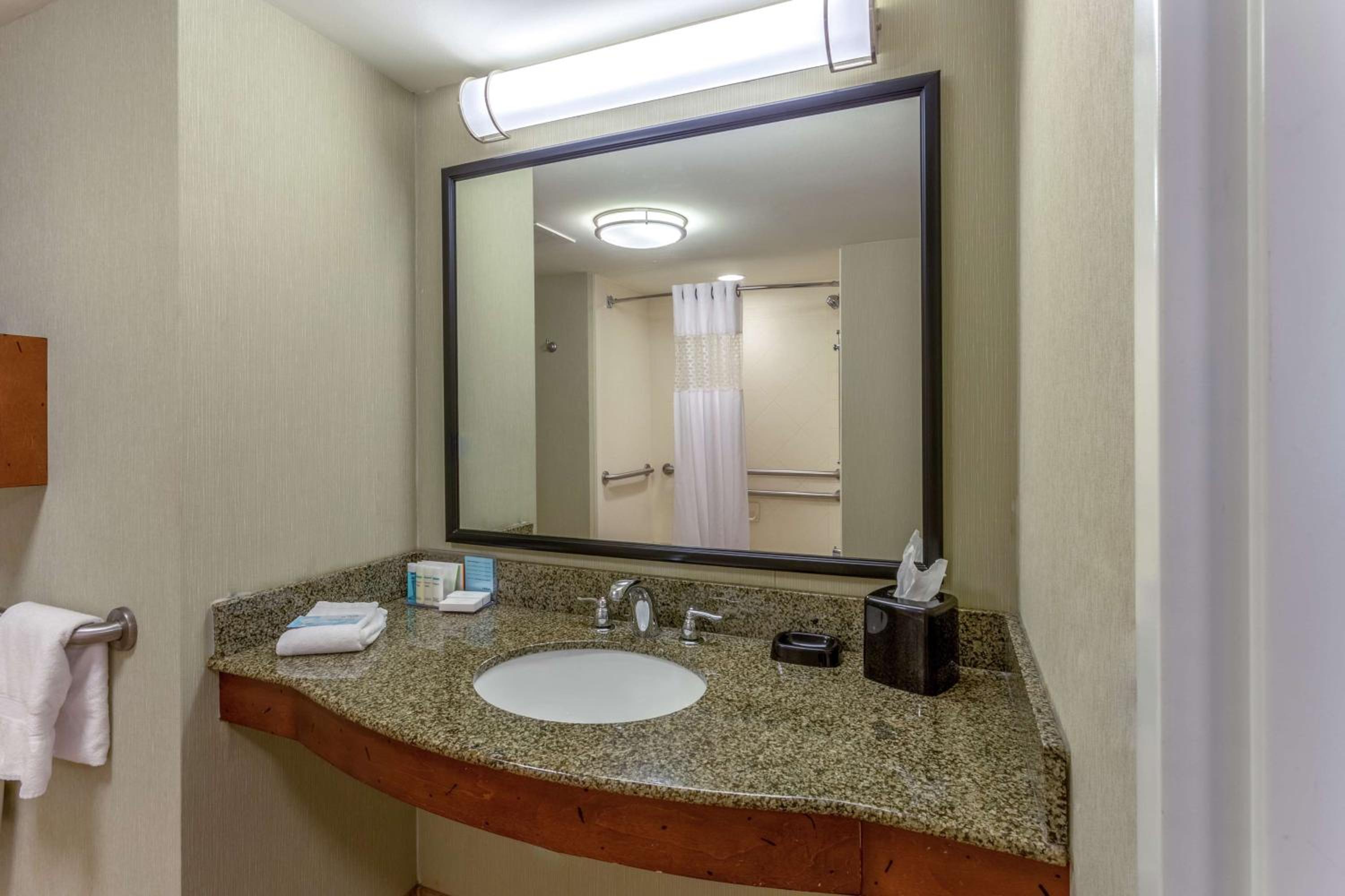Queen Room with Two Queen Beds - Mobility and Hearing Access/Non-Smoking - Photo 2