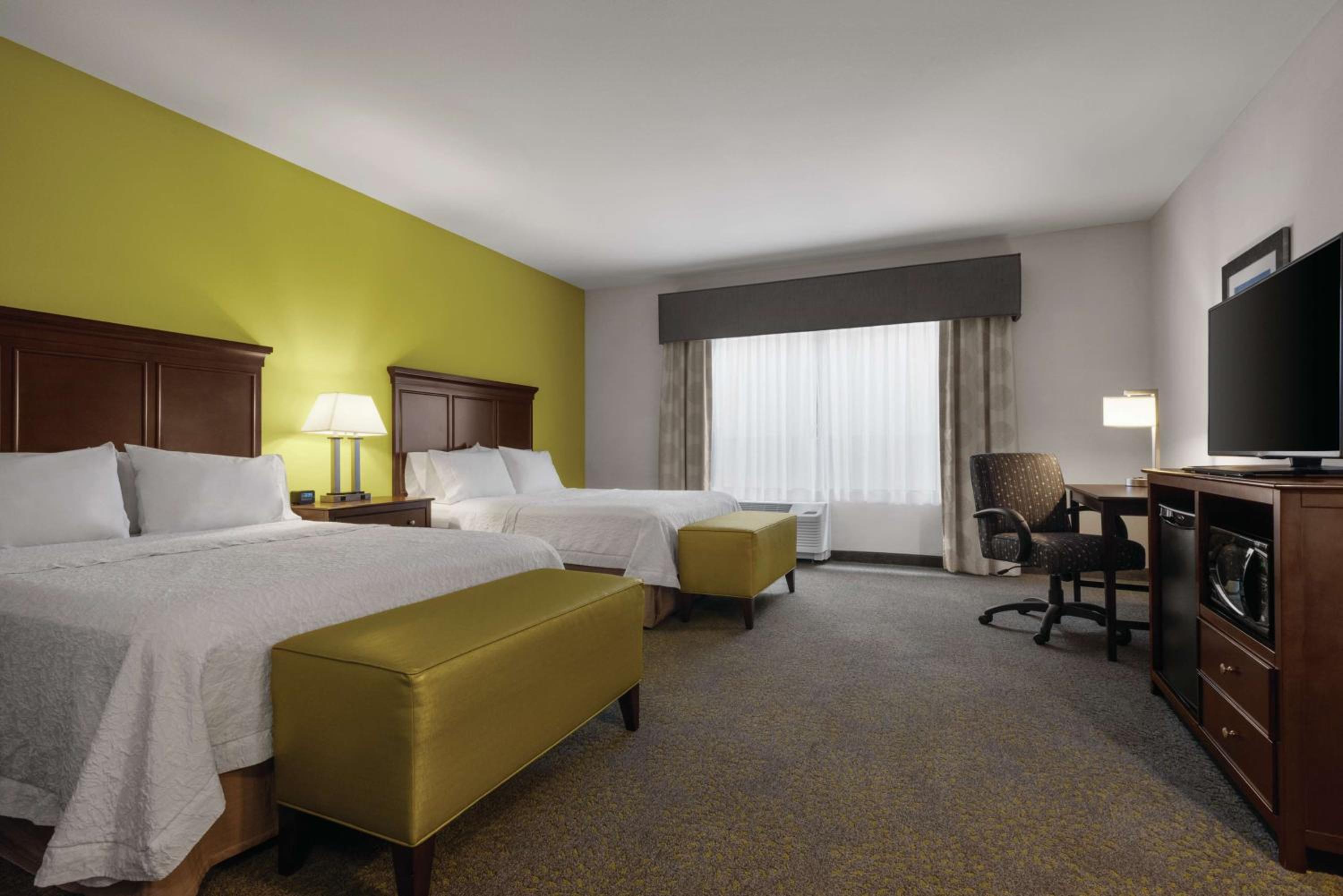 Queen Room with Two Queen Beds (4 Adults)