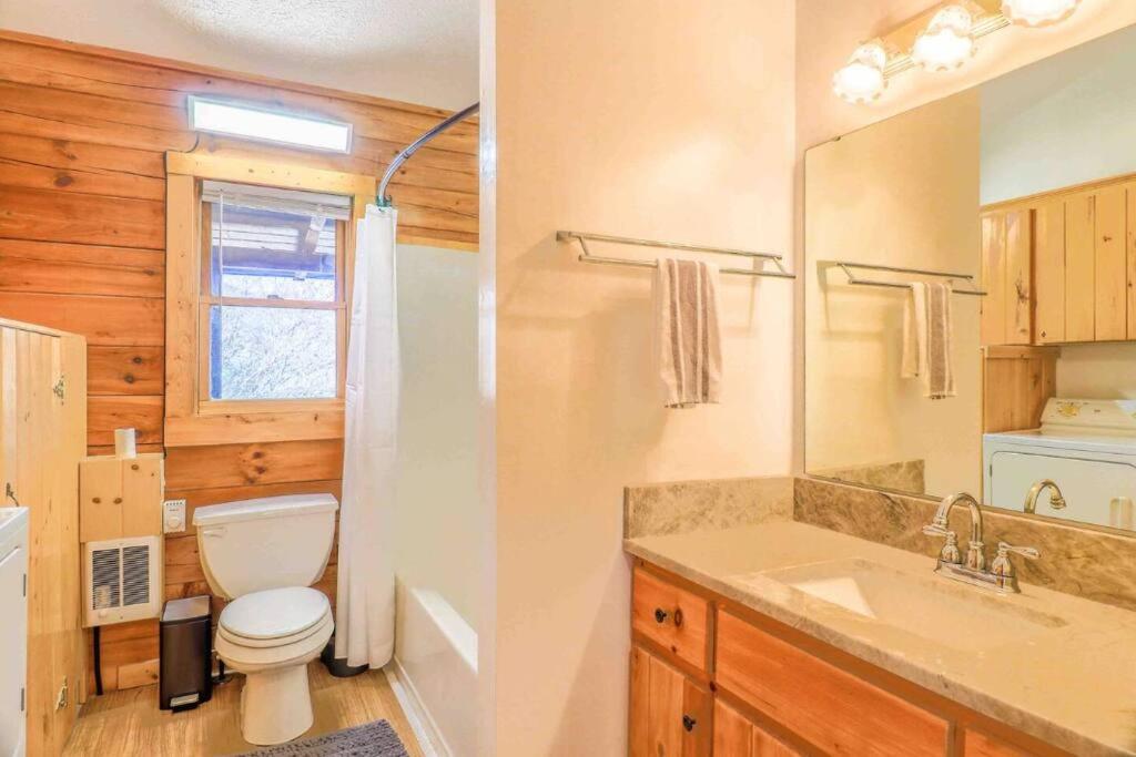 Two-Bedroom House photo 2
