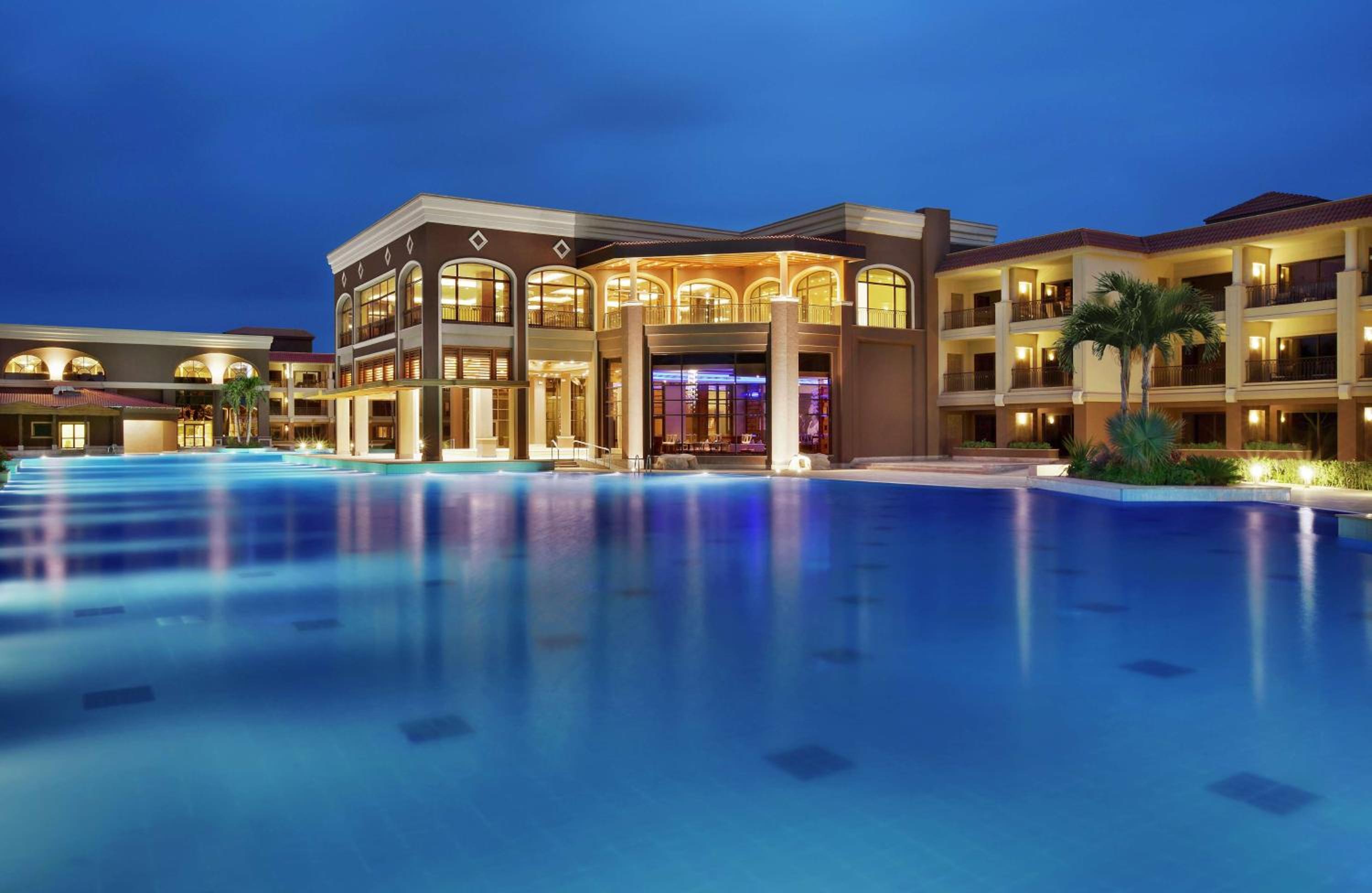 Deluxe Twin Room with Pool View