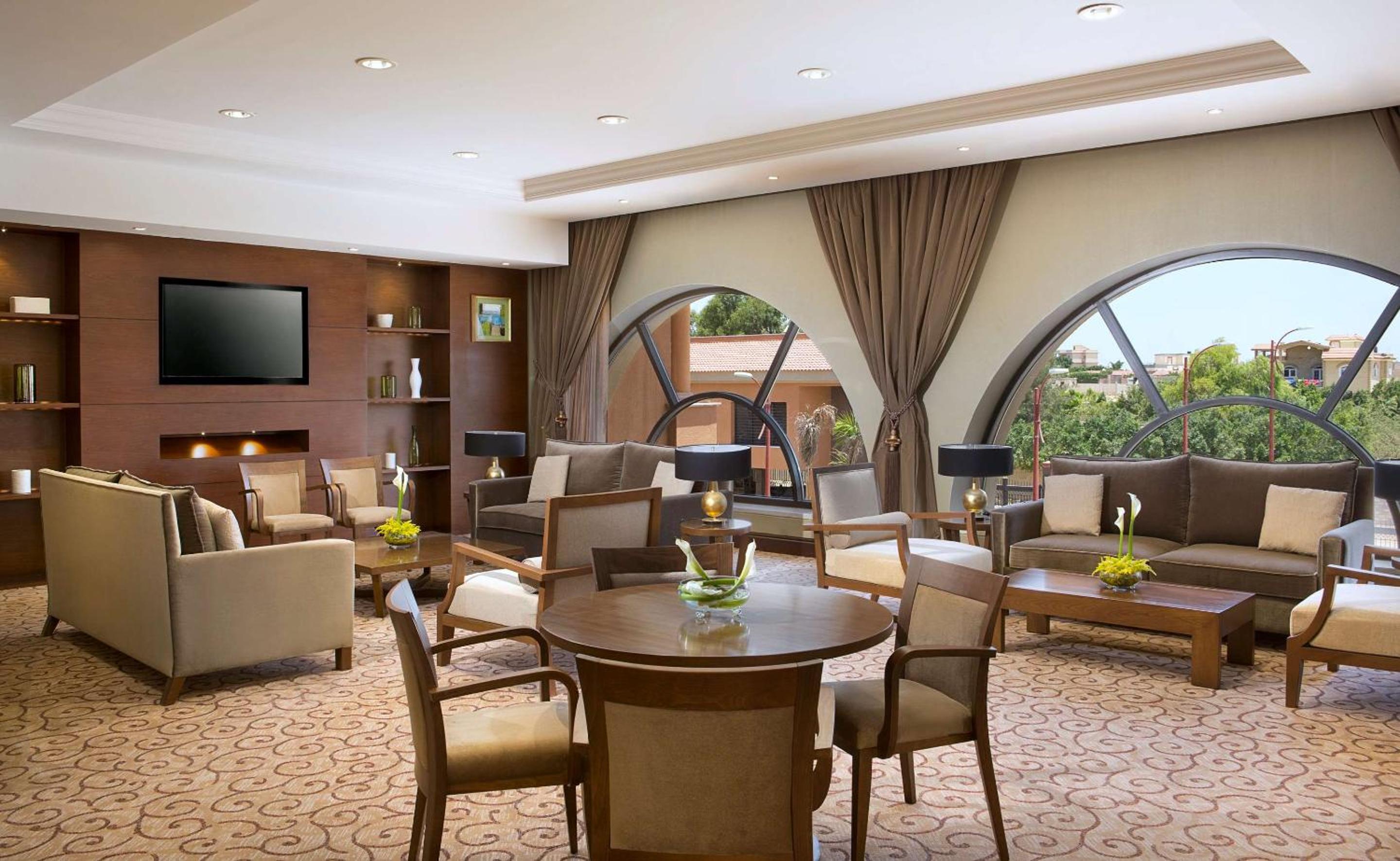 Executive Room, 1 King Bed, Non Smoking, Balcony