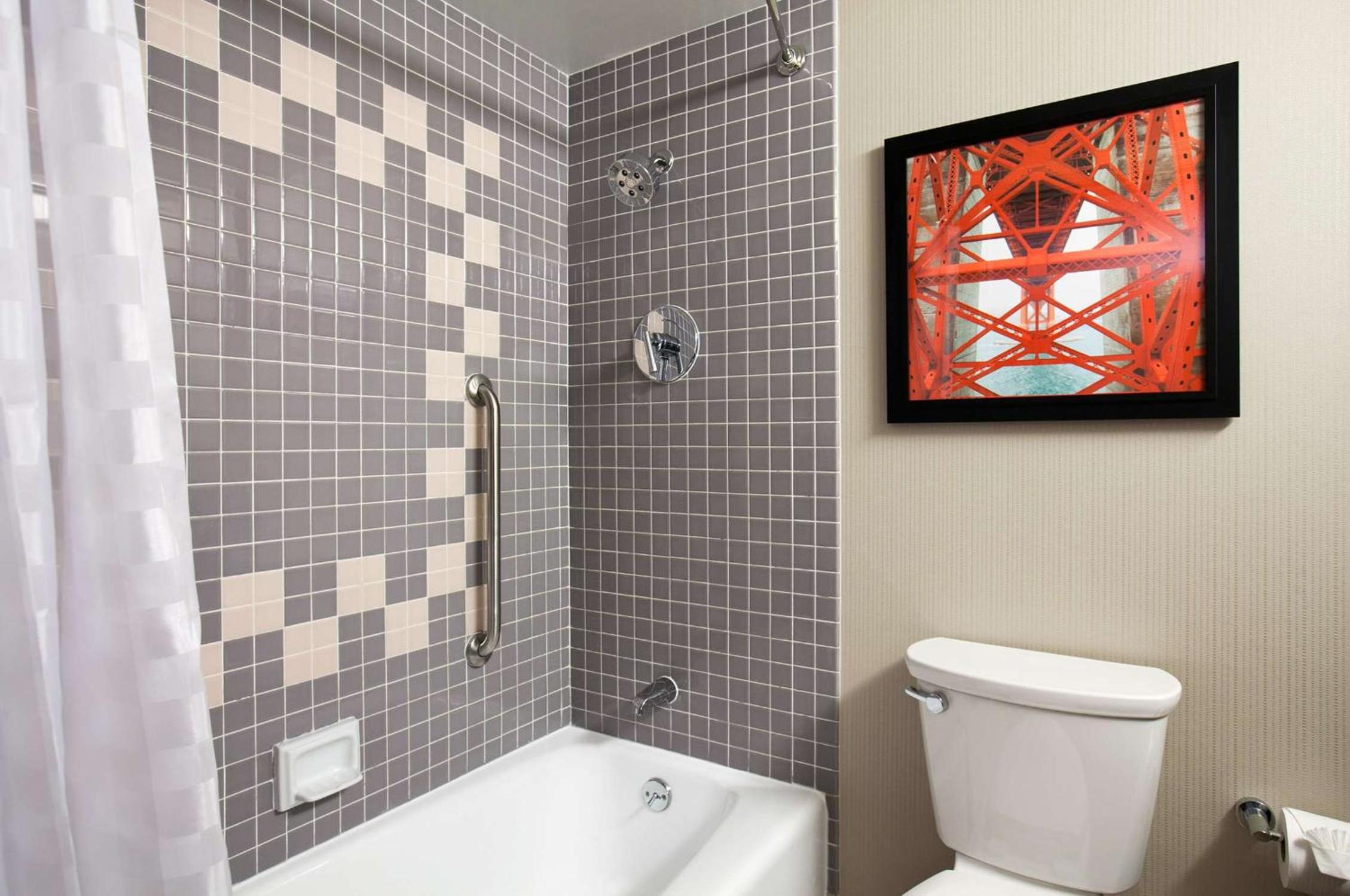 Two-Room King Suite - Non-Smoking - Photo 2