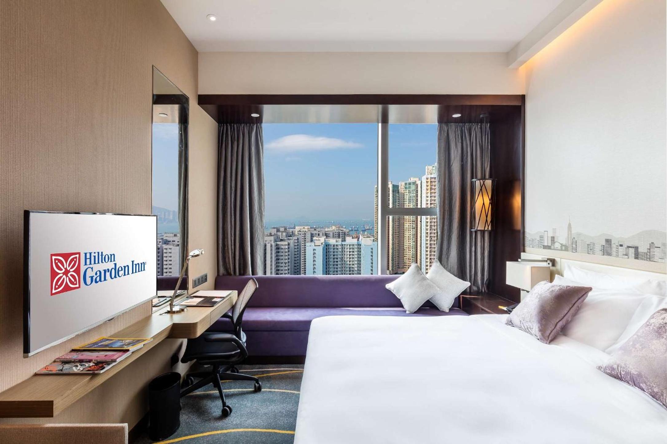 King Room with Garden View - High Floor