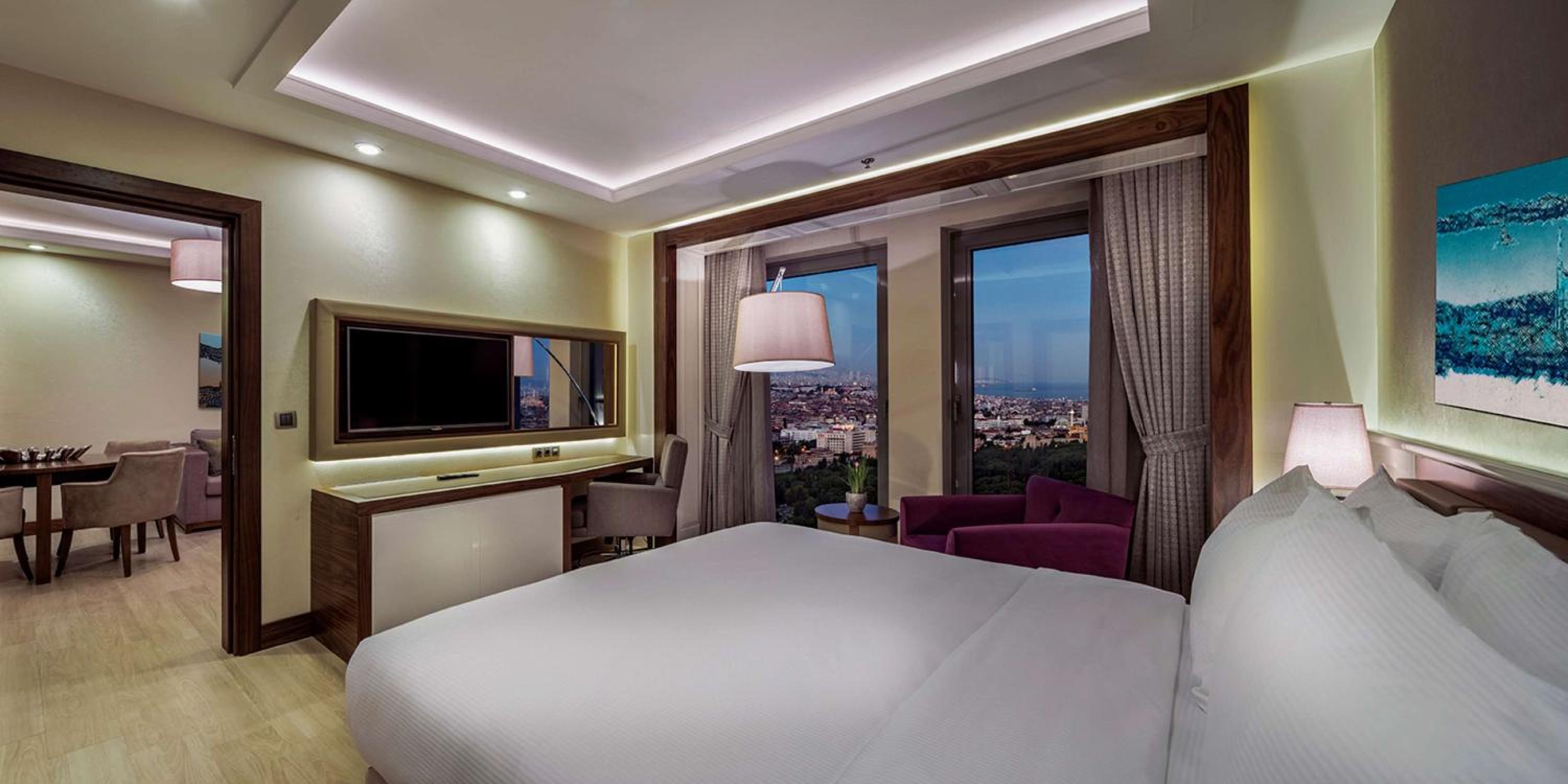 One-Bedroom King Suite
