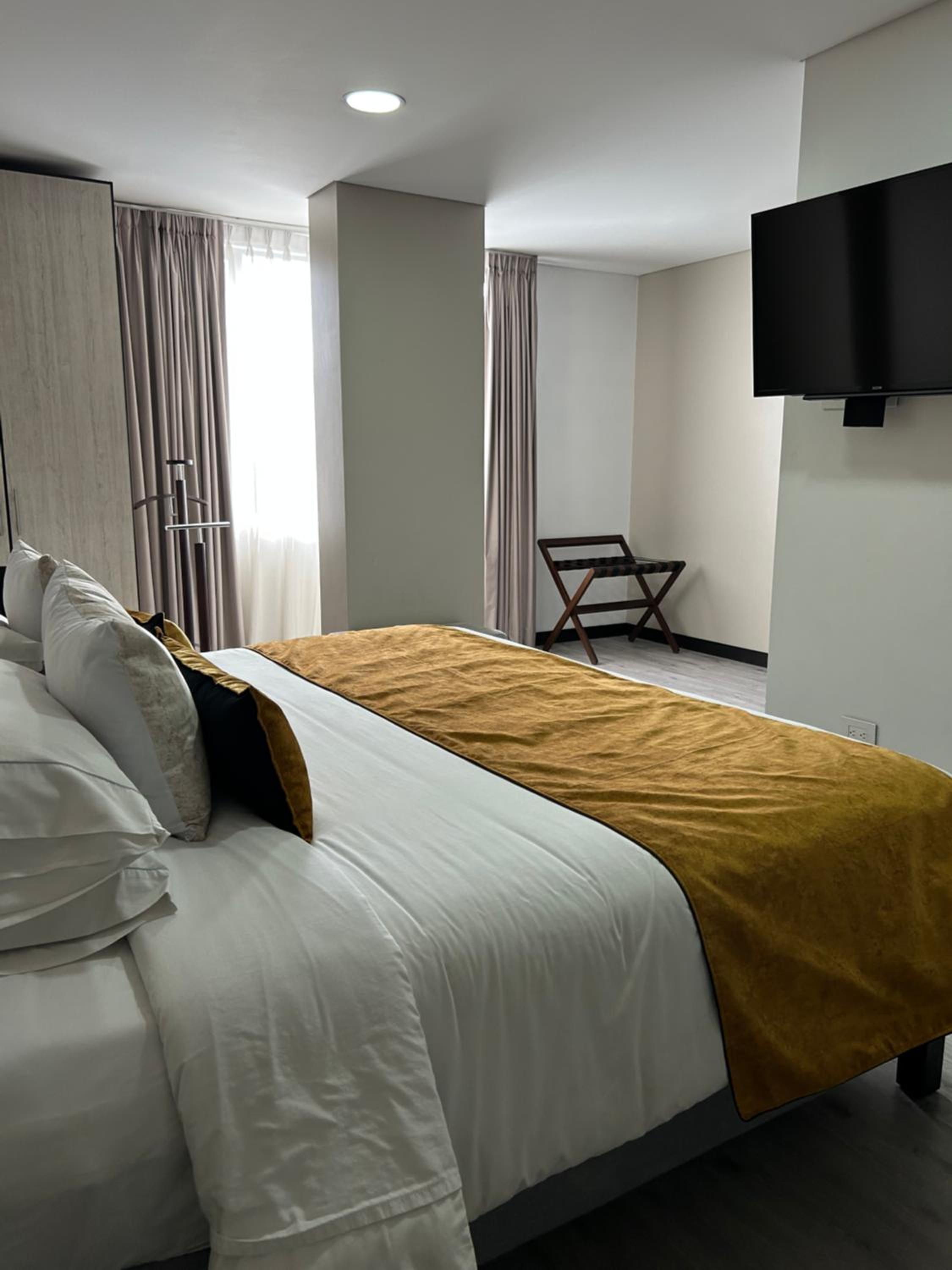 Deluxe King Room