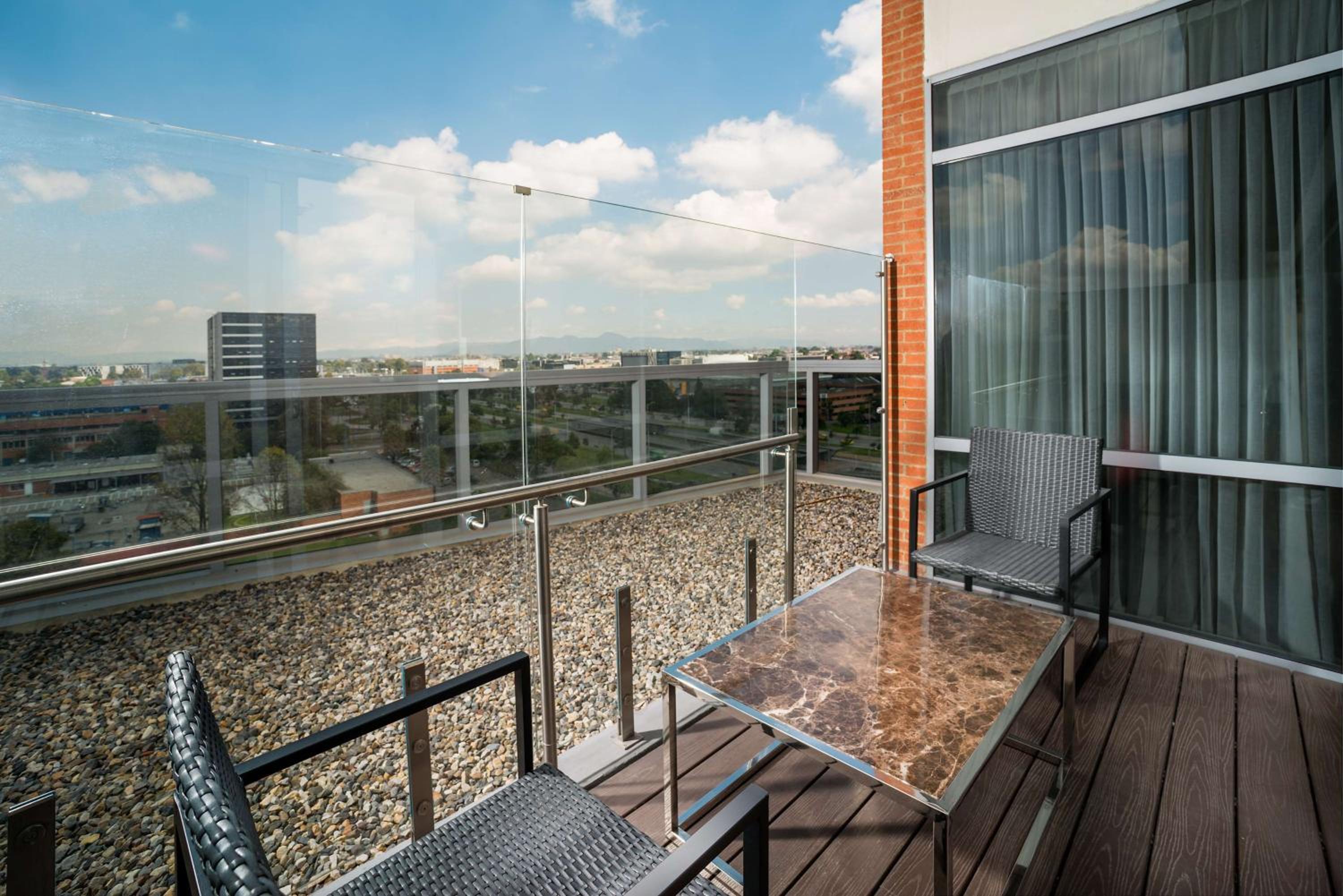 Double Room with Two Double Beds and Balcony photo 2