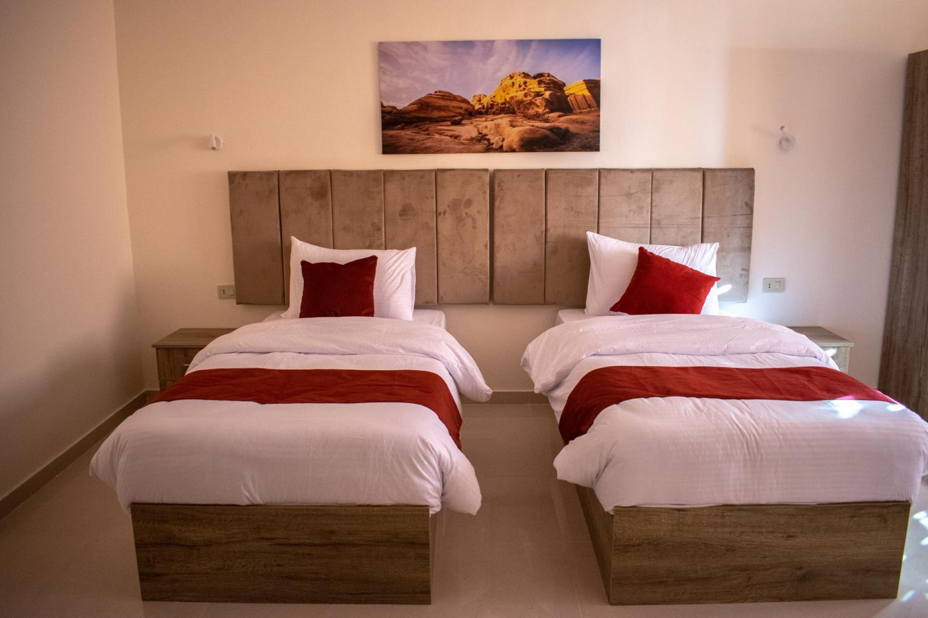Double or Twin Room with Shared Bathroom photo 2