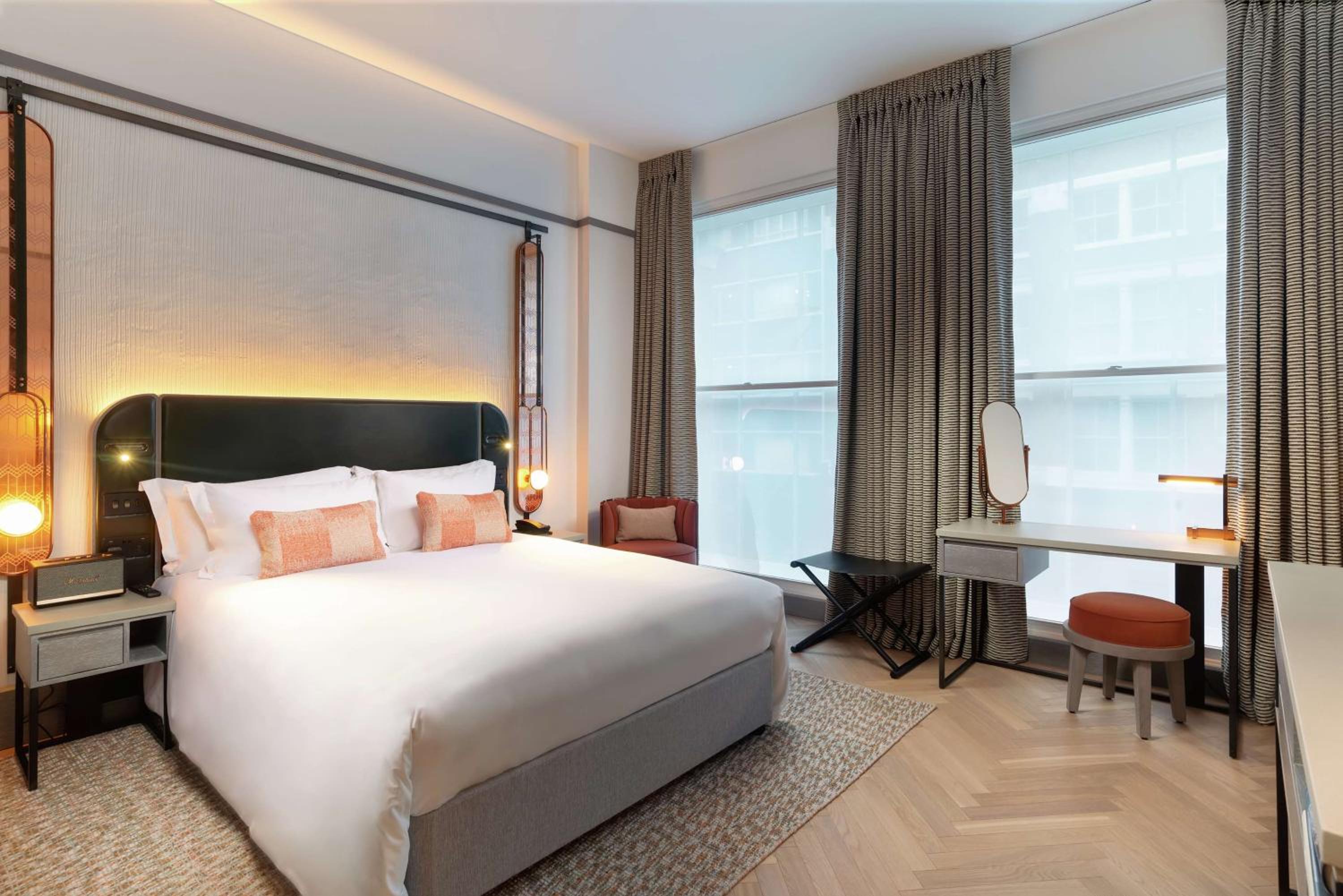 Queen Room - Accessible photo 1