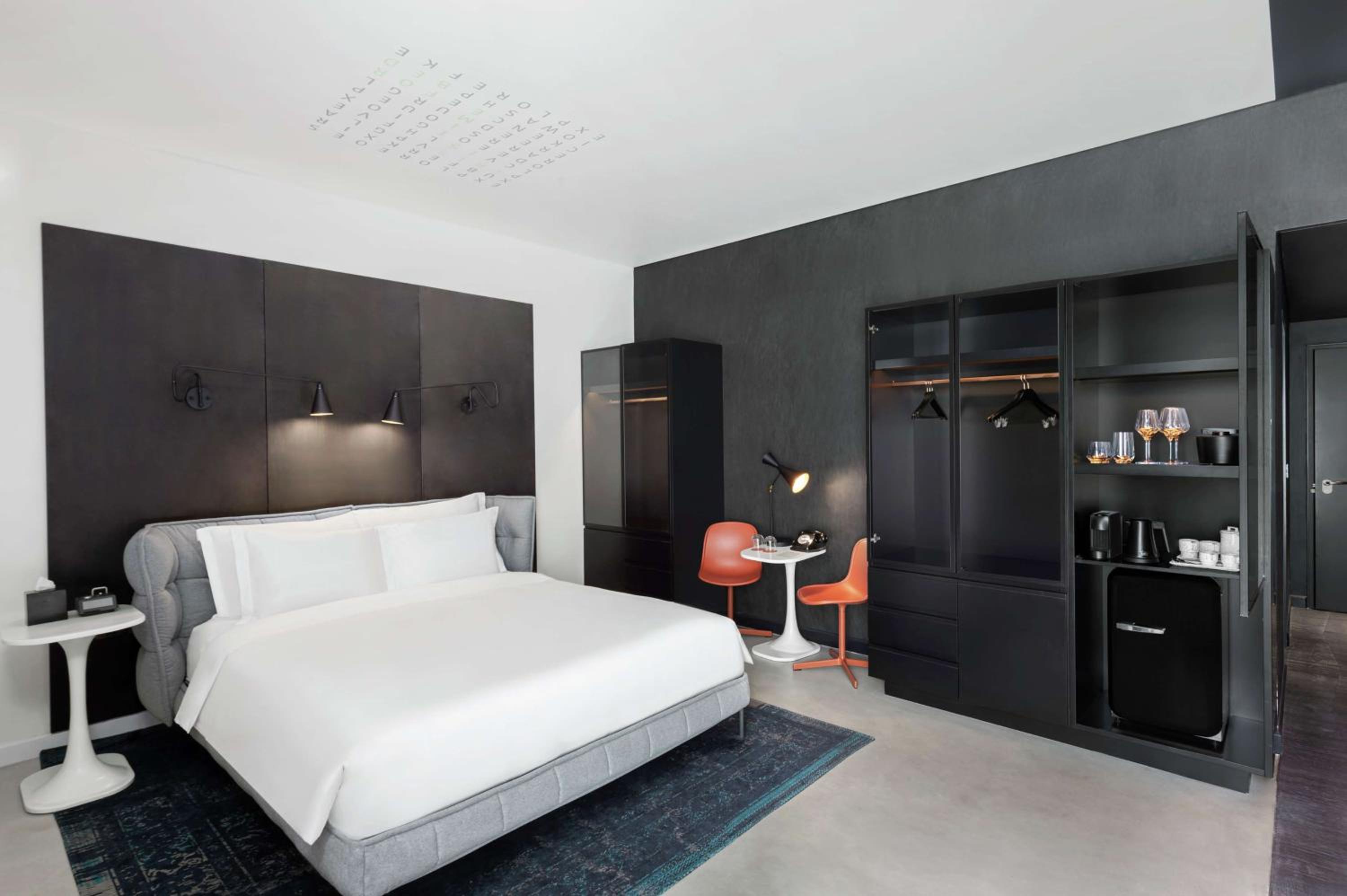 Premium King Room