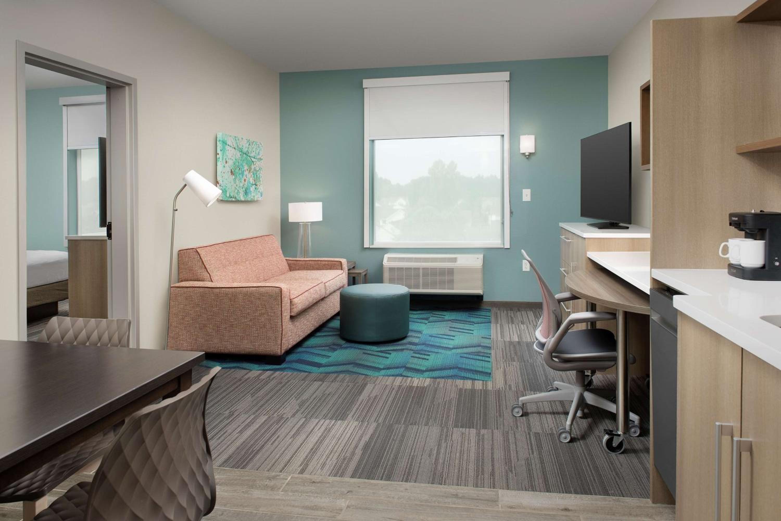 One-Bedroom King Suite - Non-Smoking - Photo 6