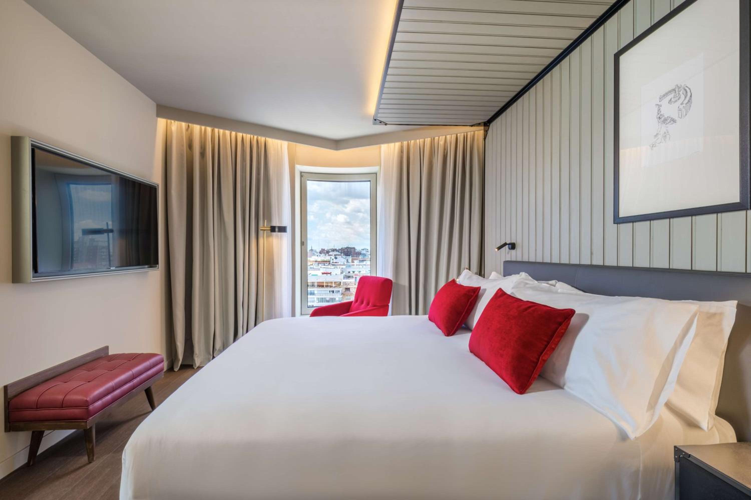 One-Bedroom King Suite with City View