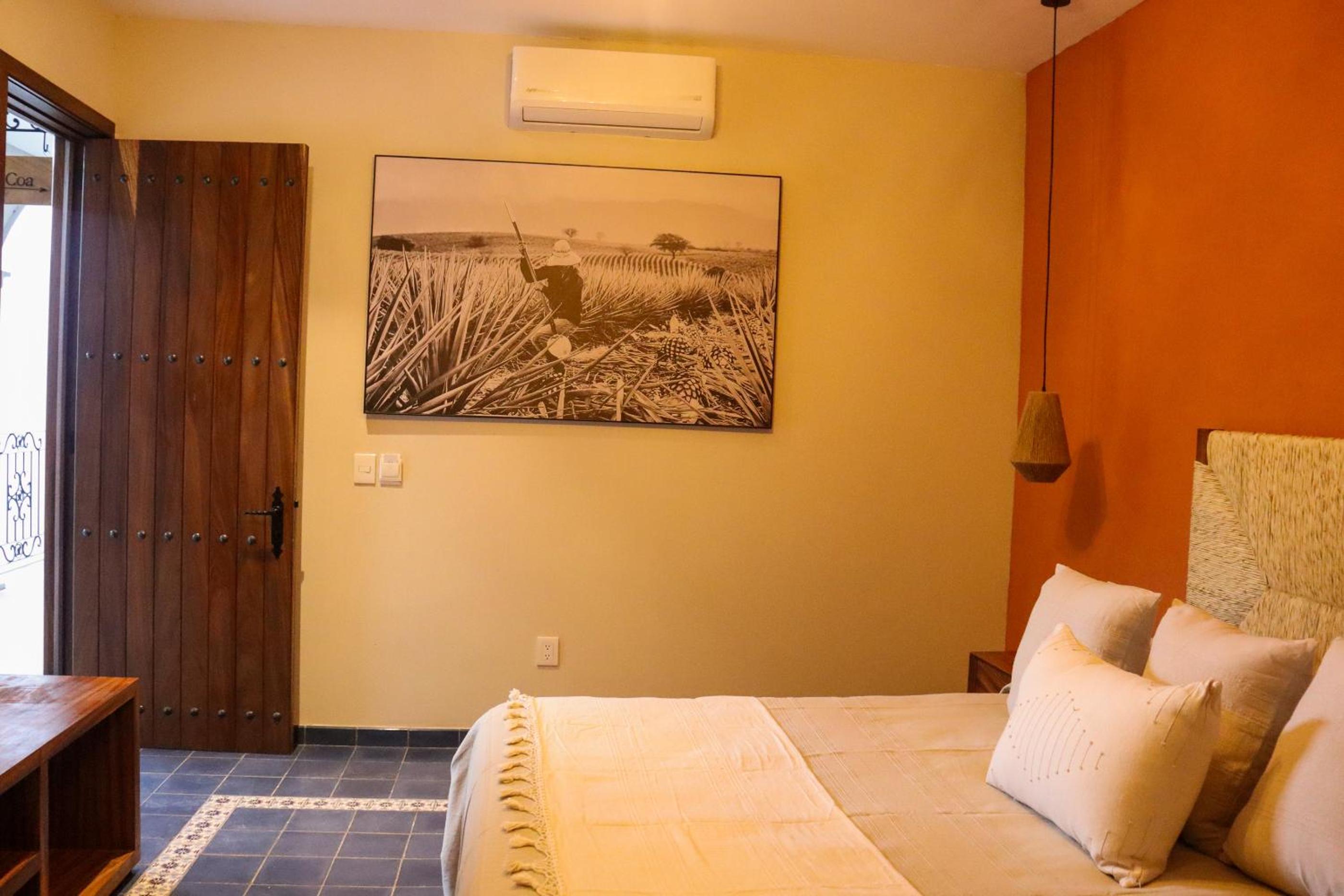 Deluxe King Suite