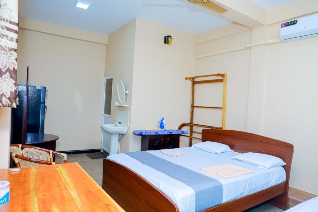 Deluxe Queen Room