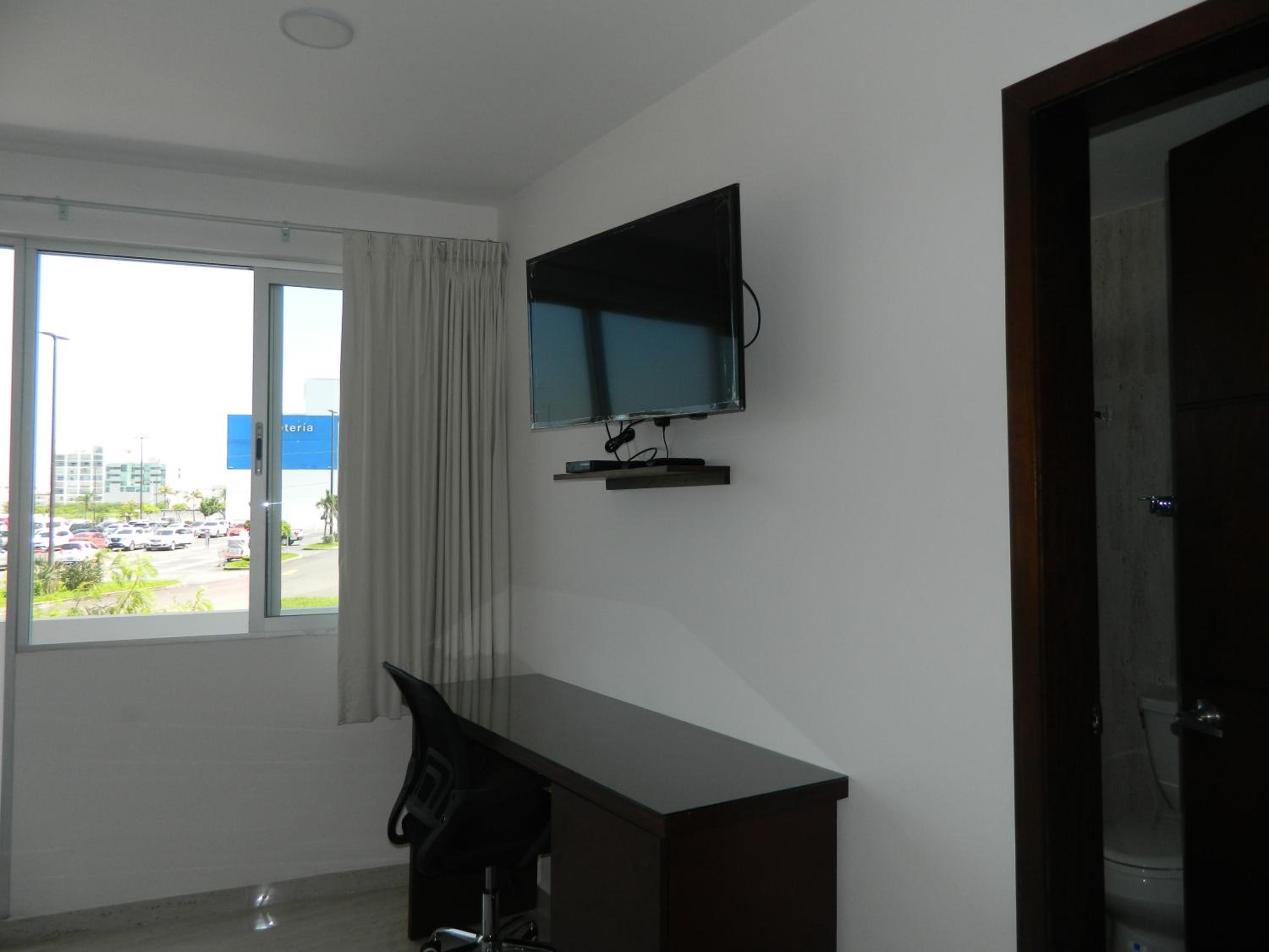 Executive Suite photo 2