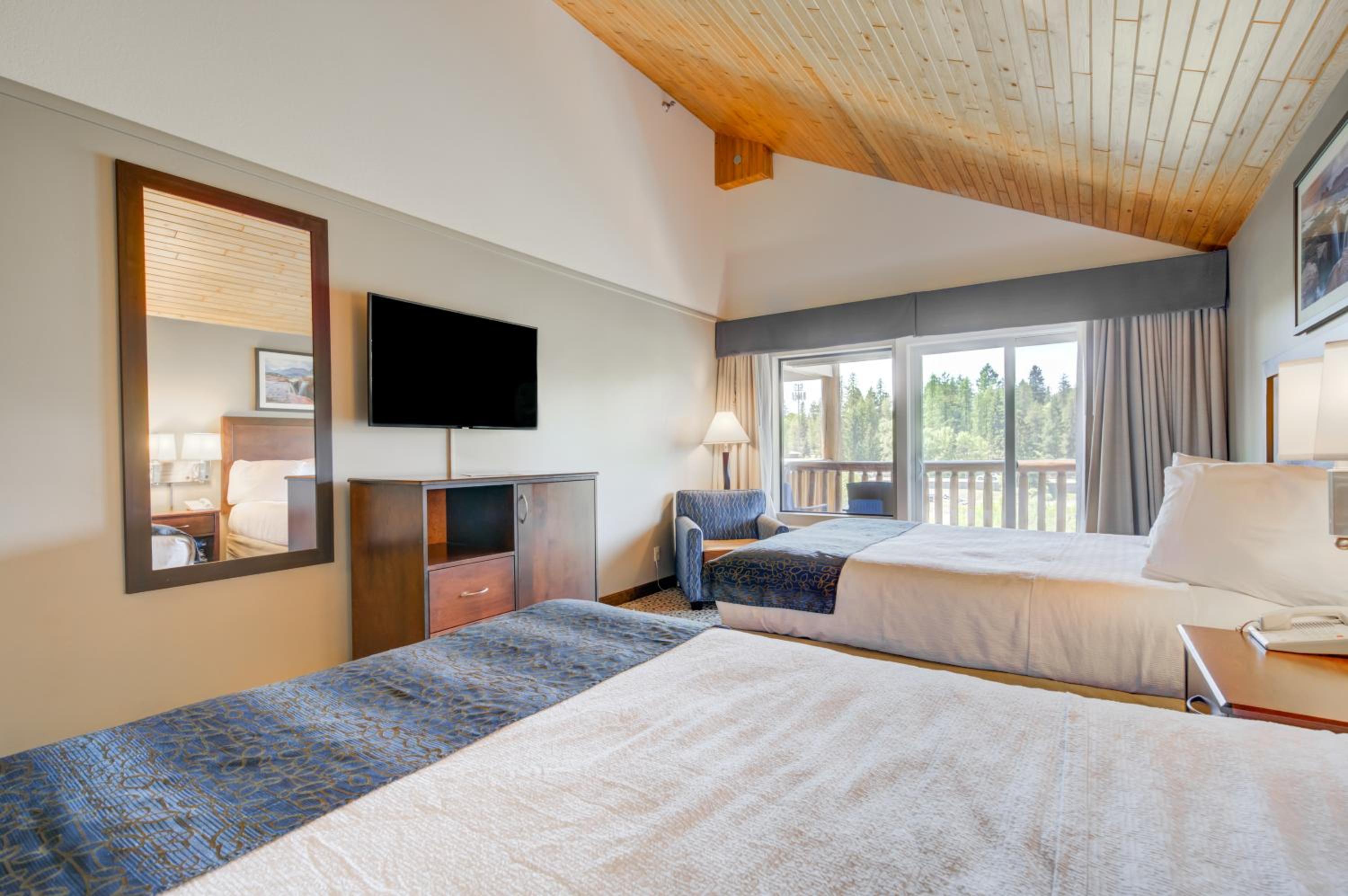 Queen Room with Two Queen Bed and Balcony - Non-Smoking