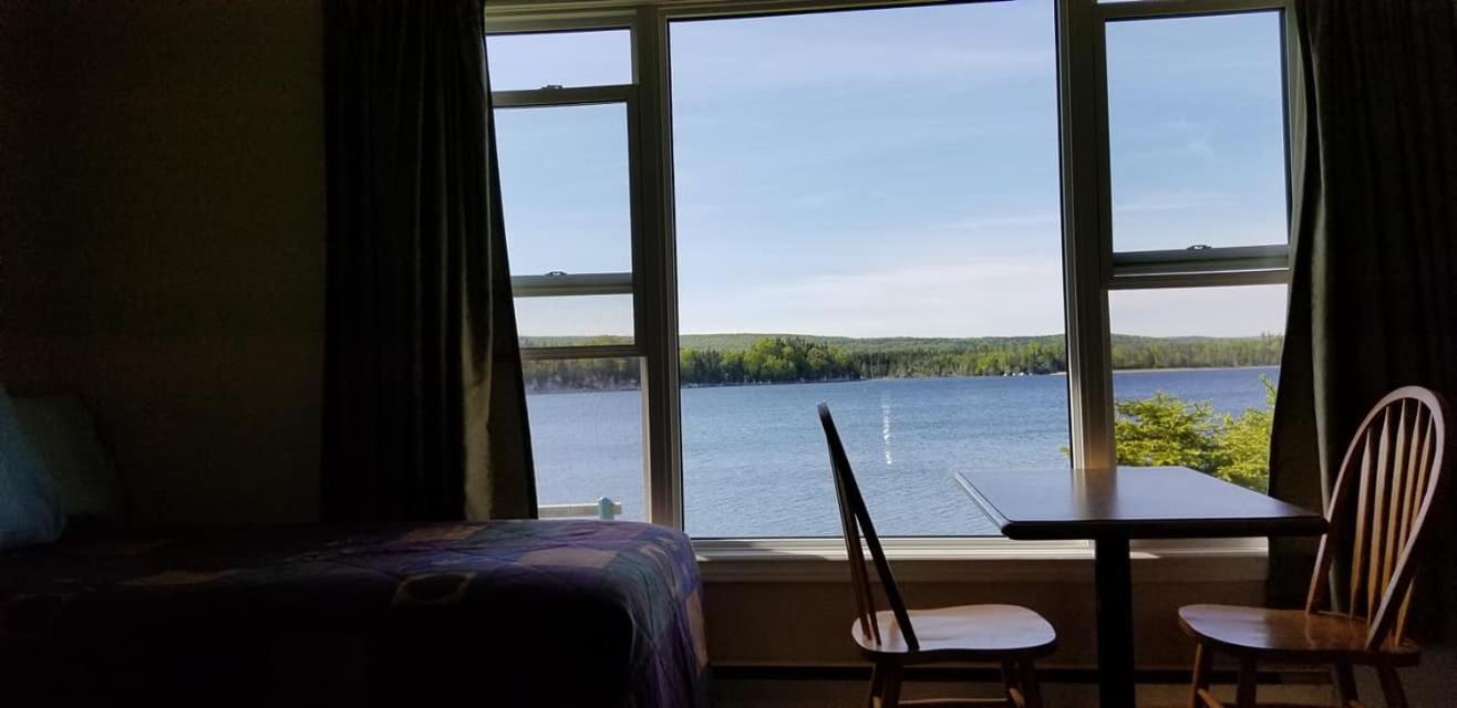 Queen Suite with Sea View - Photo 5