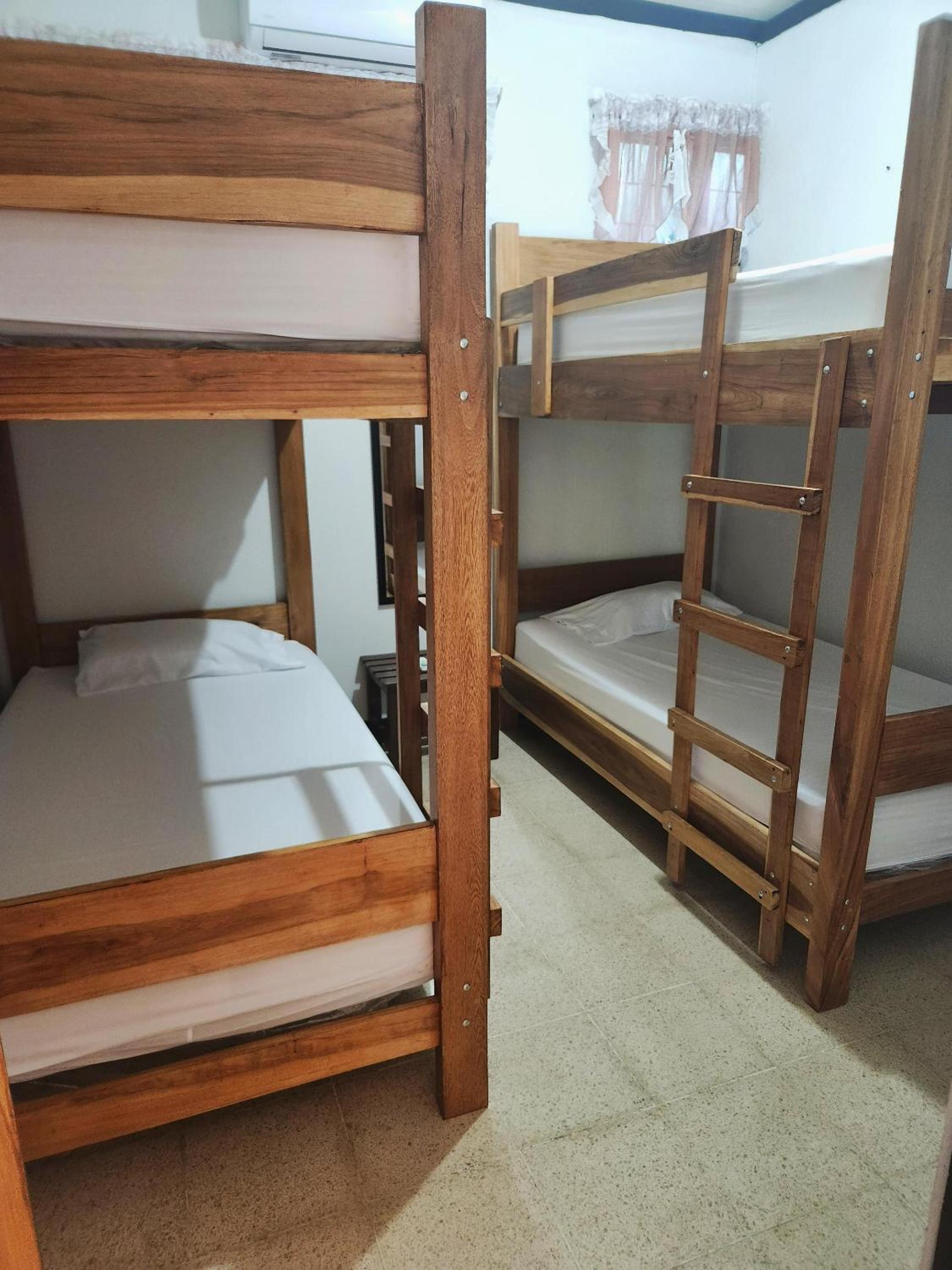 Economy Quadruple Room with Shared Bathroom photo 1