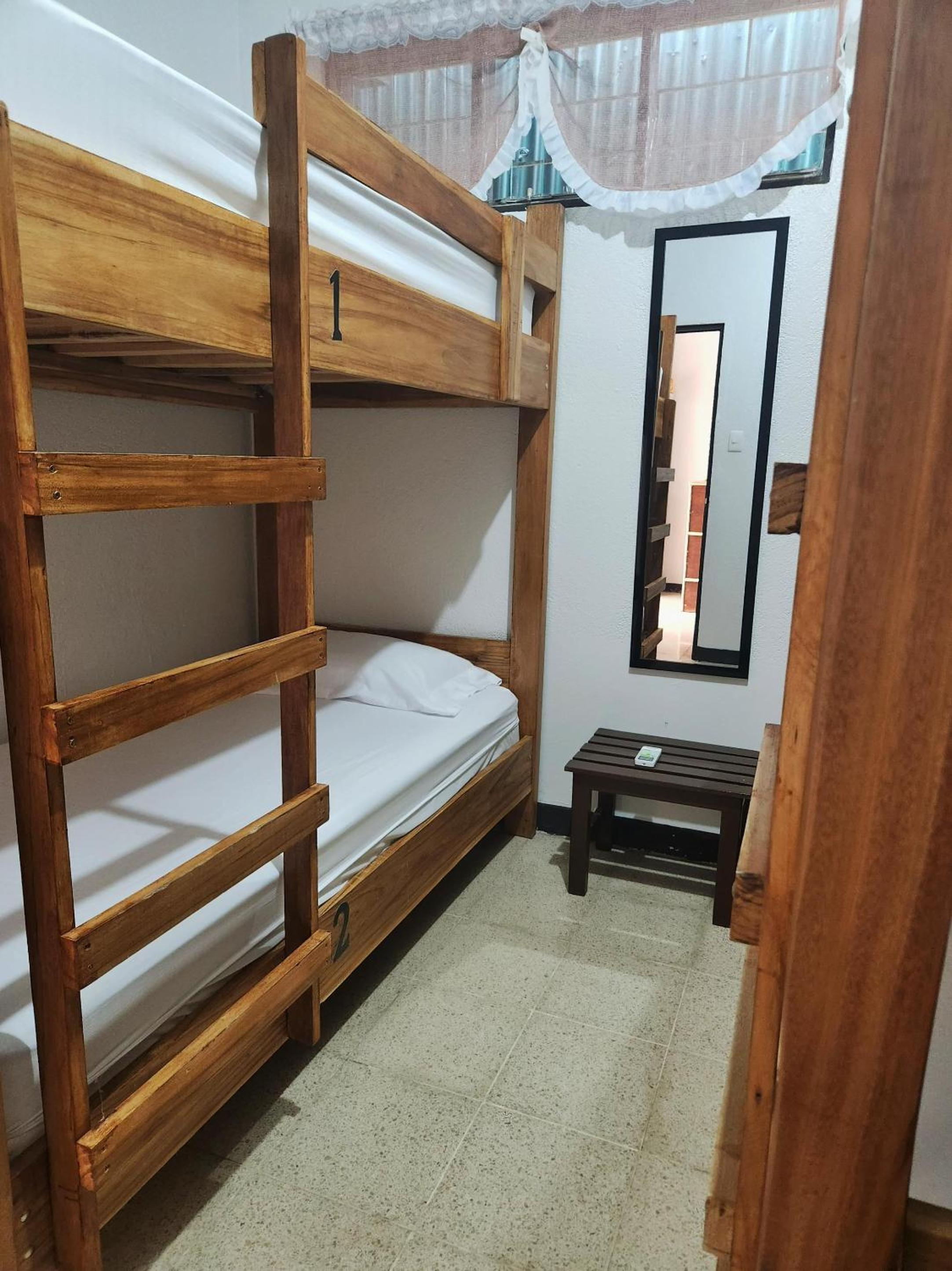Economy Quadruple Room with Shared Bathroom photo 3
