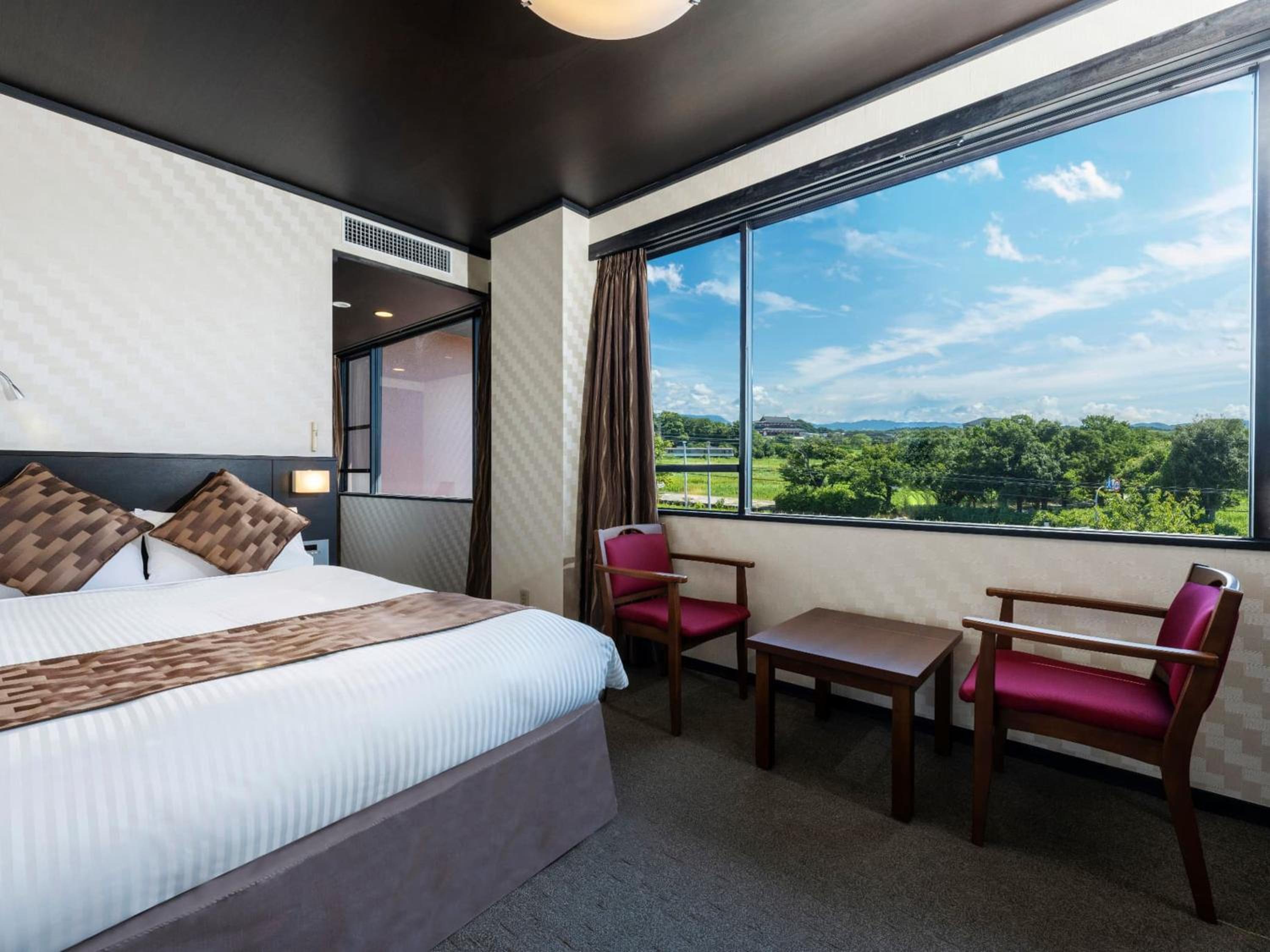 Double Room with Private Bathroom photo 2