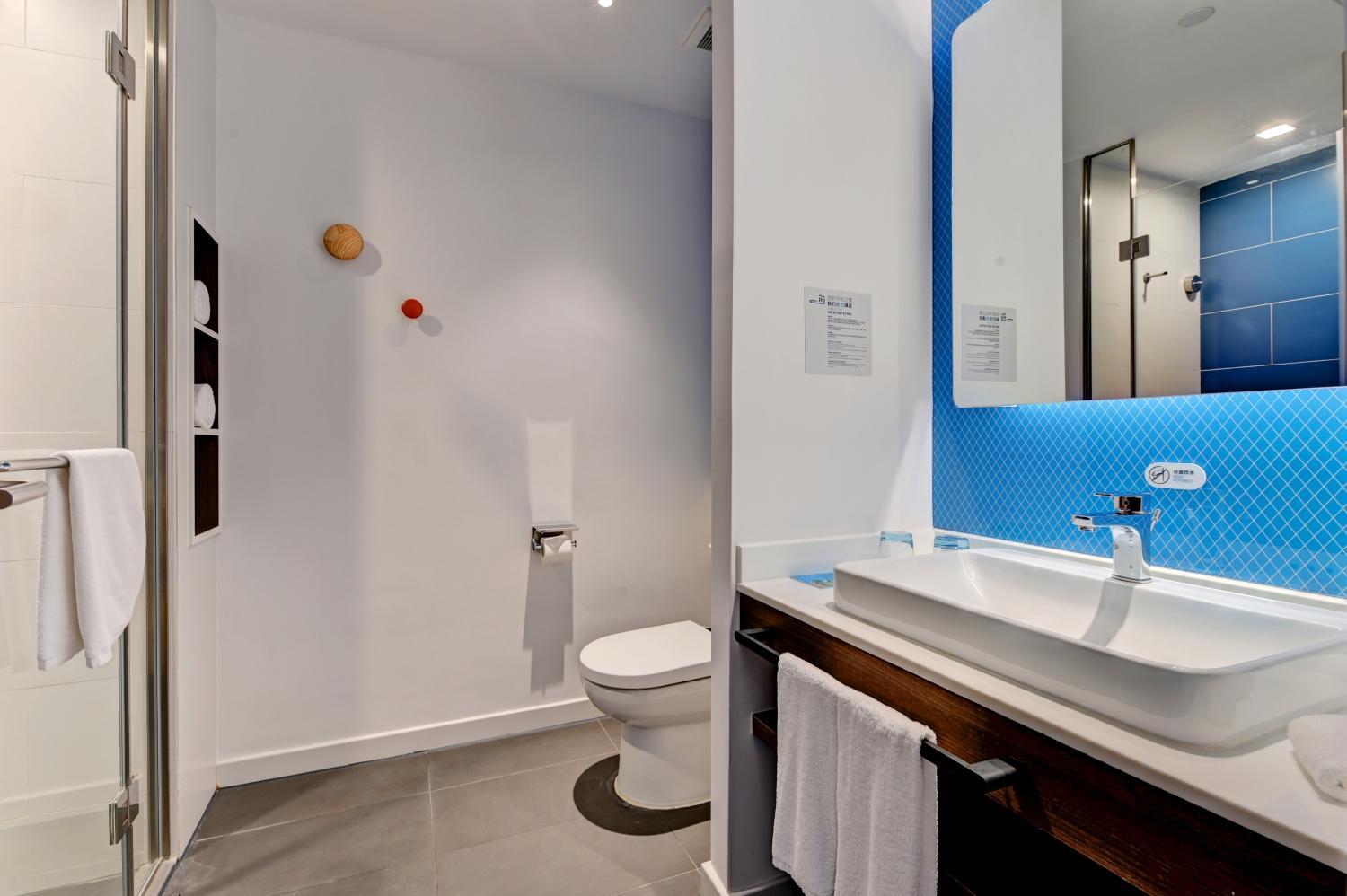 Standard Twin Room - Photo 2
