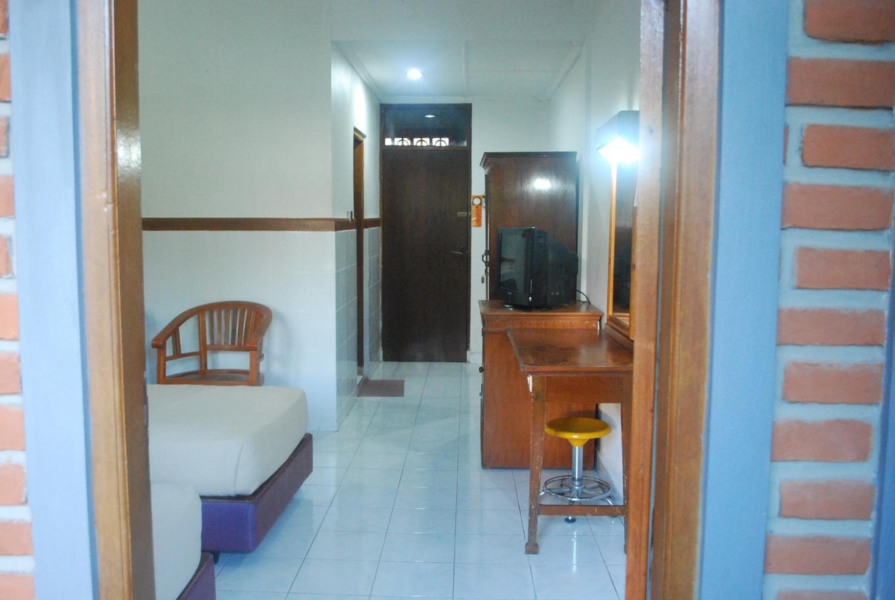 Standard Double or Twin Room with Fan for 1 person - Photo 7