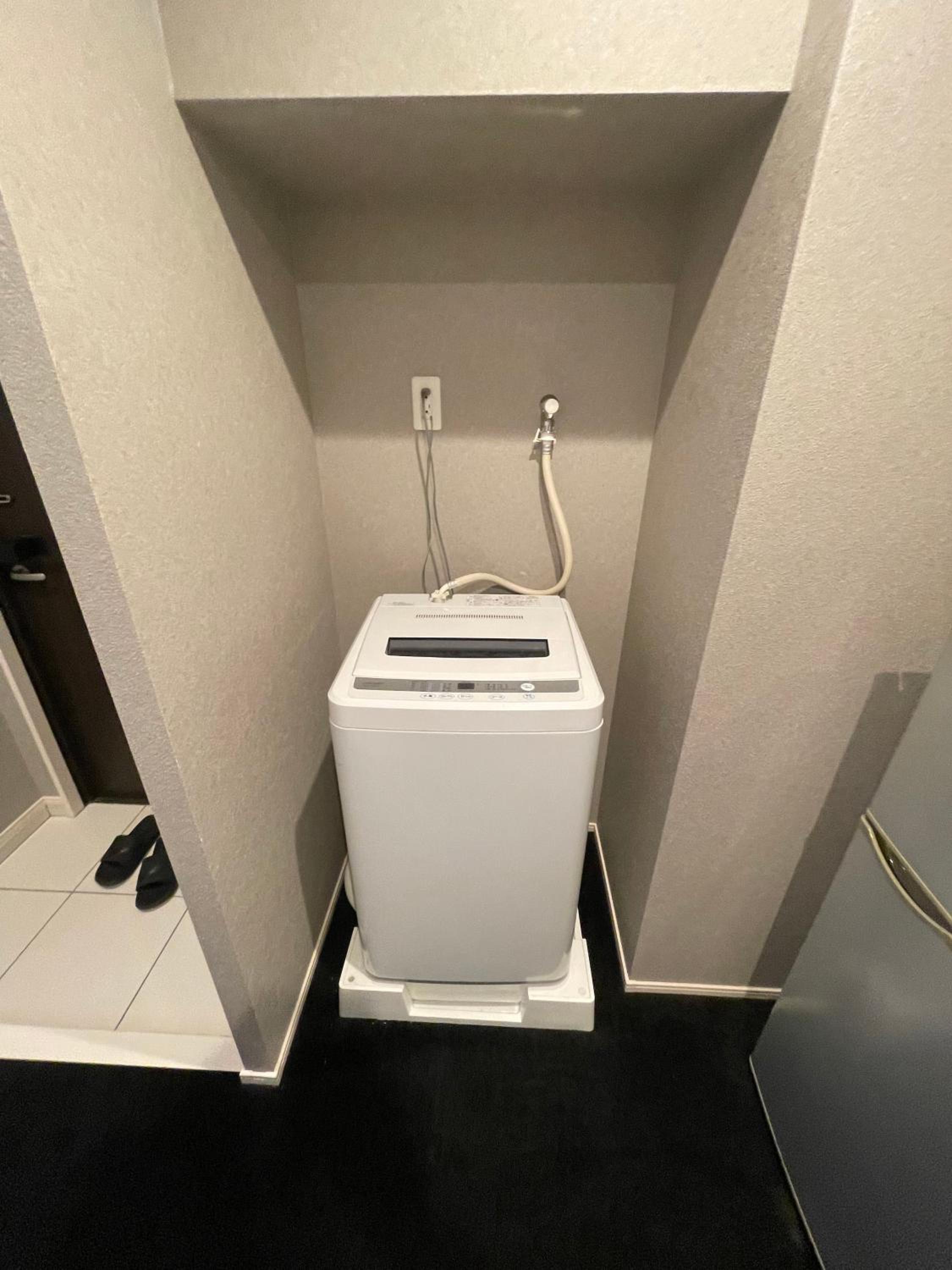 Twin Room - Photo 4
