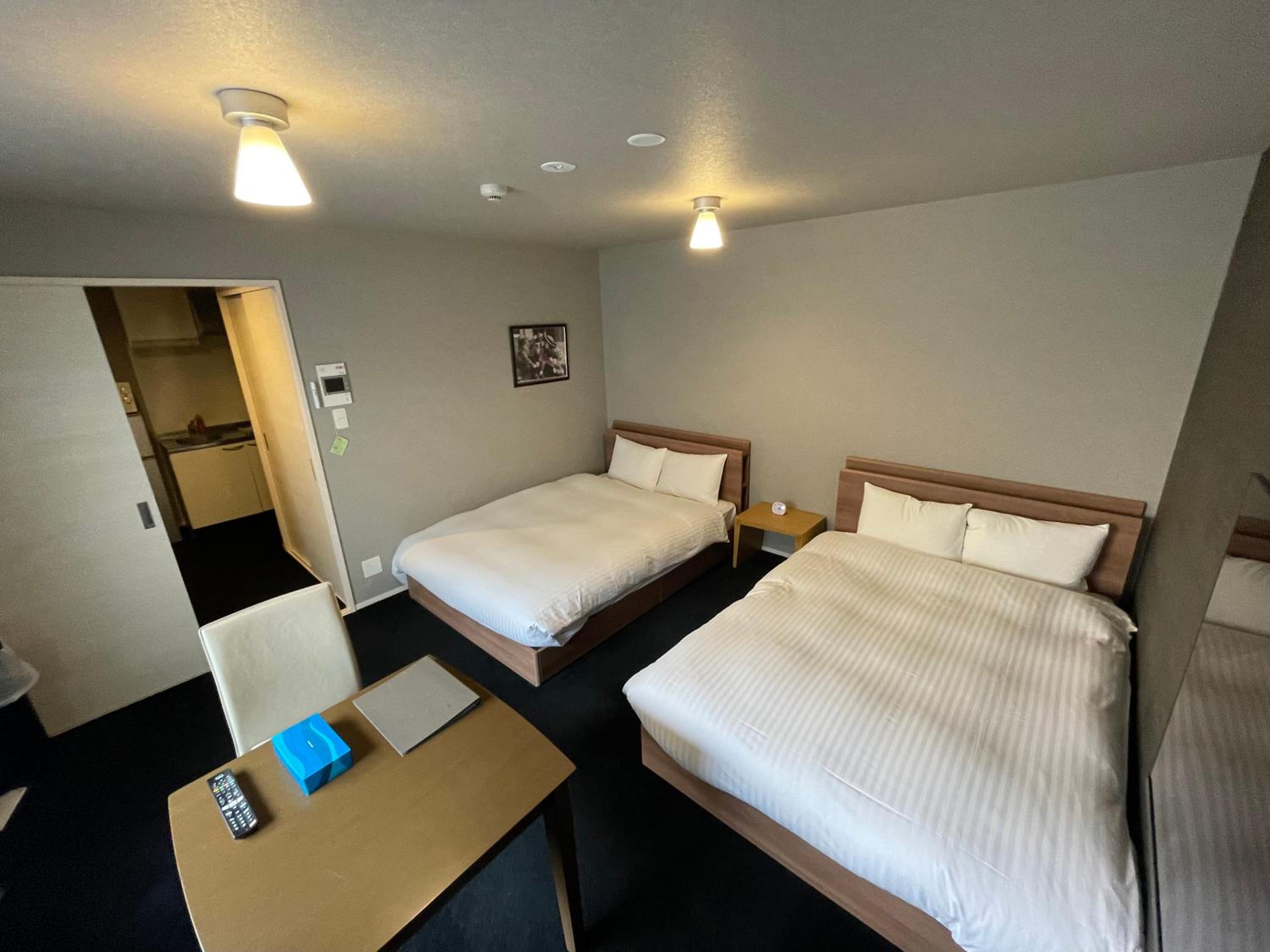 Twin Room - Photo 7