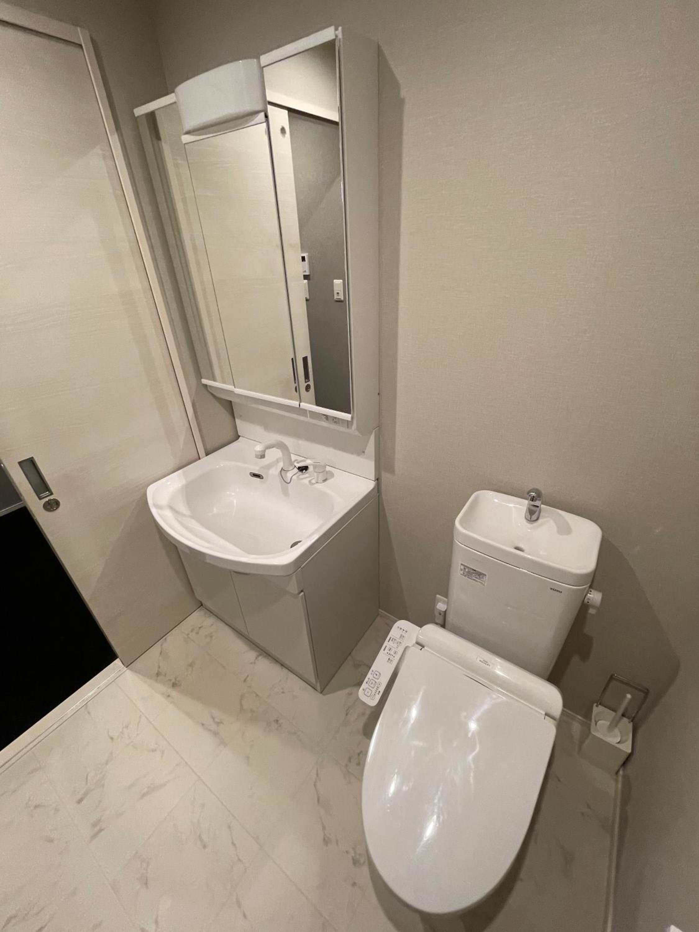 Twin Room - Photo 14