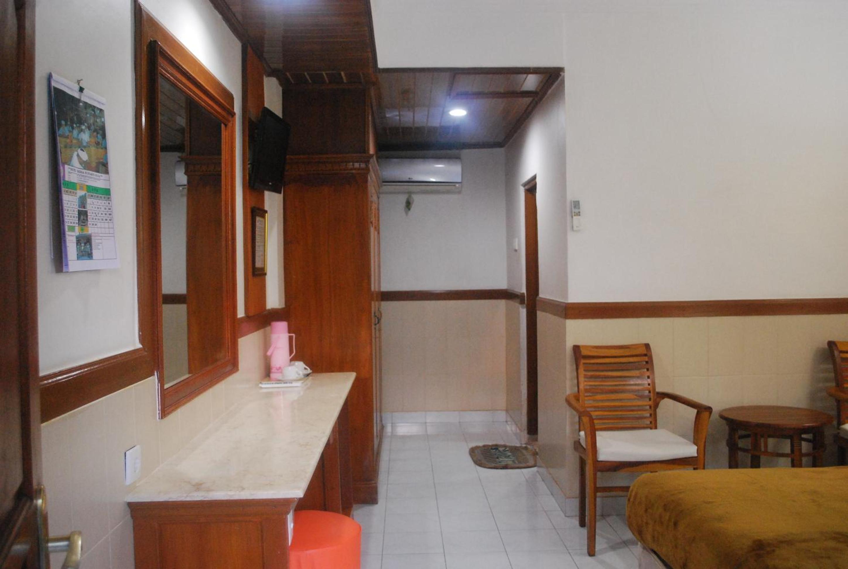 Deluxe Double or Twin Room for 1 Person - Photo 7