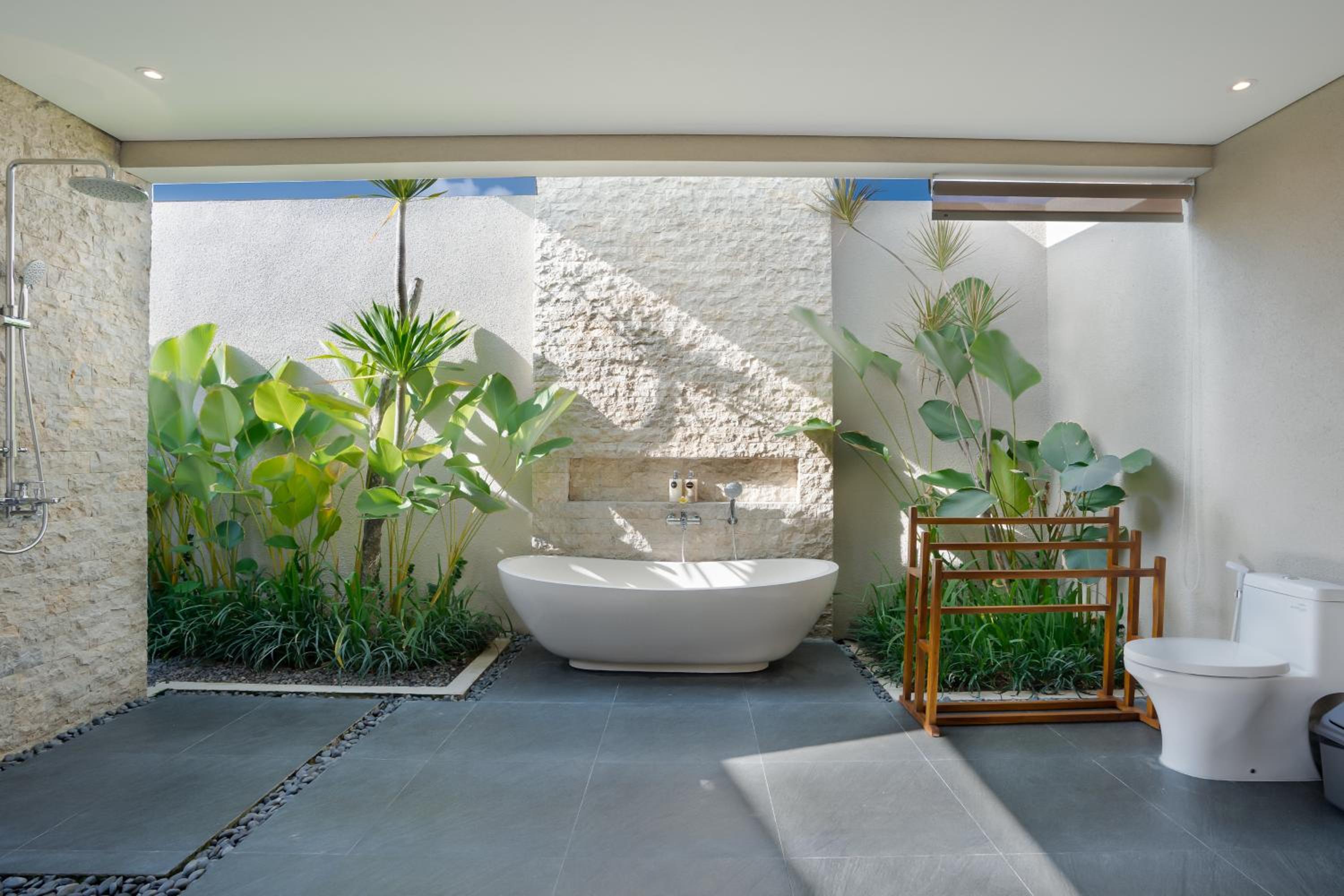 Three-Bedroom Villa - Photo 3