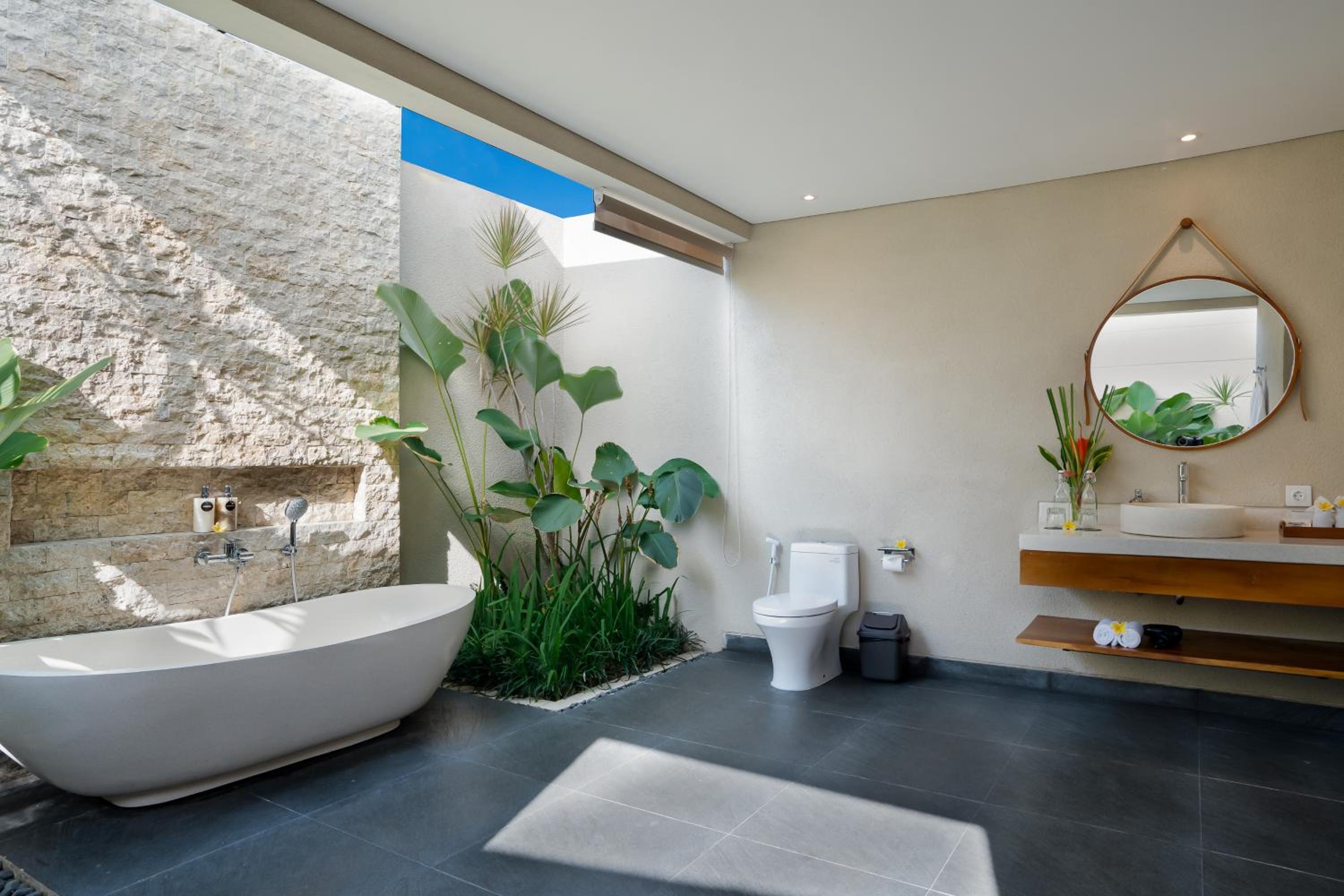 Three-Bedroom Villa - Photo 11