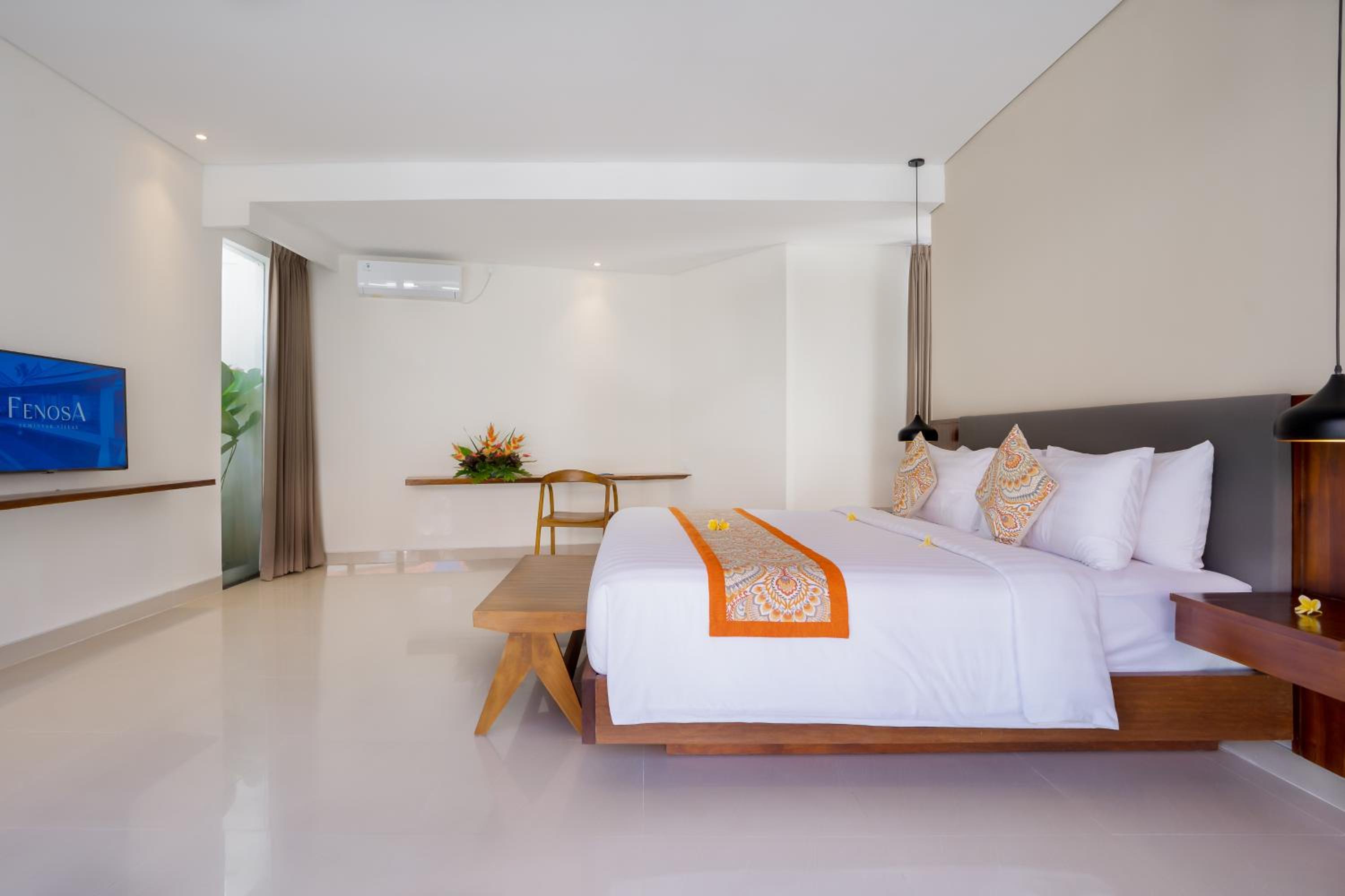 Three-Bedroom Villa - Photo 10