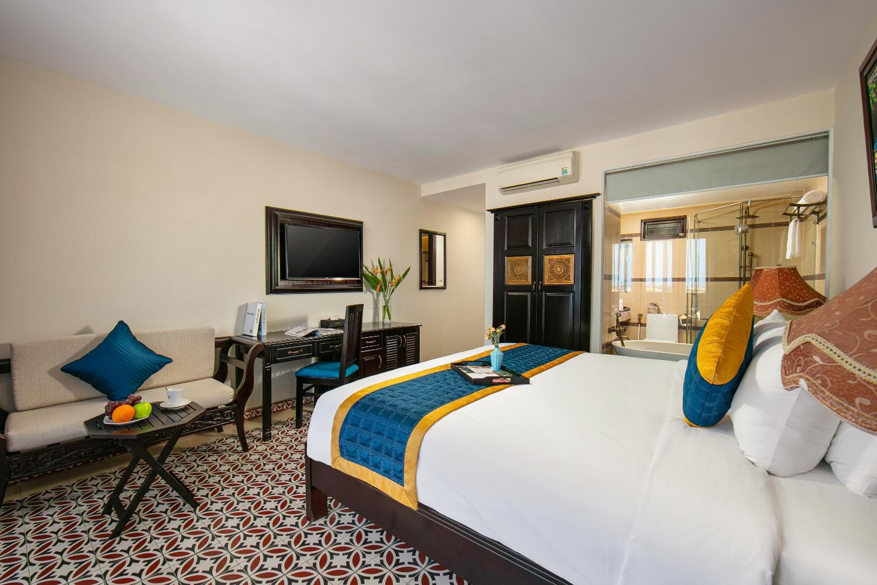 Suite Double/Twin With Panorama View & Balcony - Photo 8