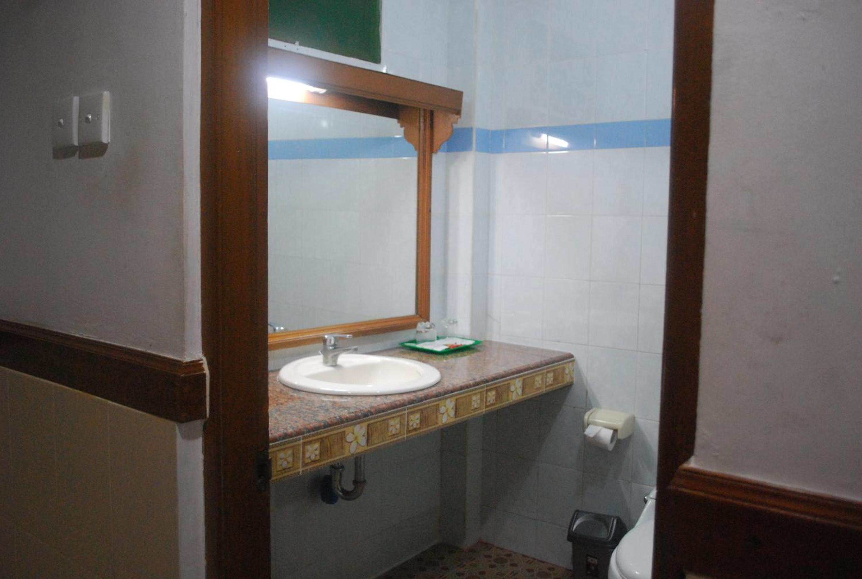 Deluxe Double or Twin Room for 1 Person - Photo 6