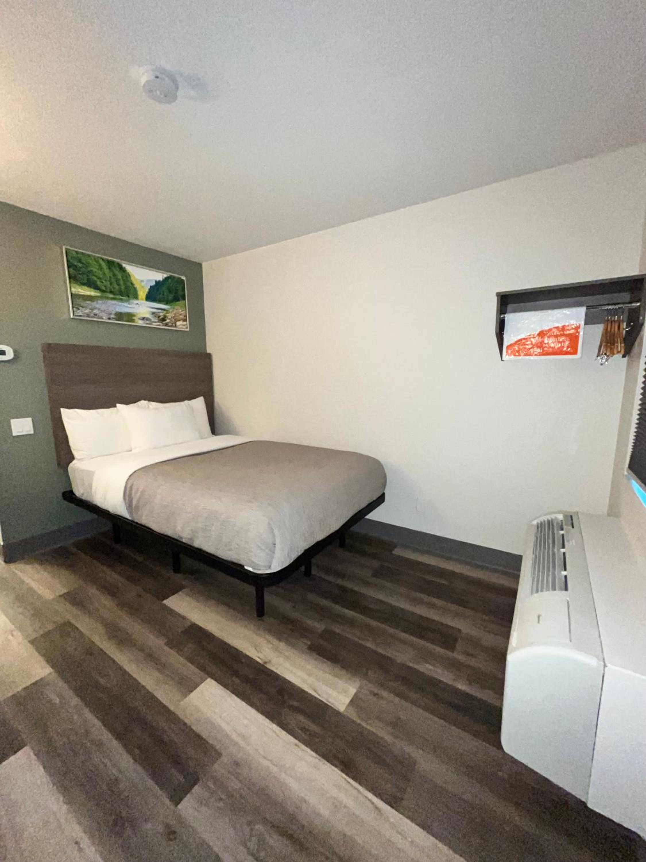 Double Room - Non-Smoking  photo 2