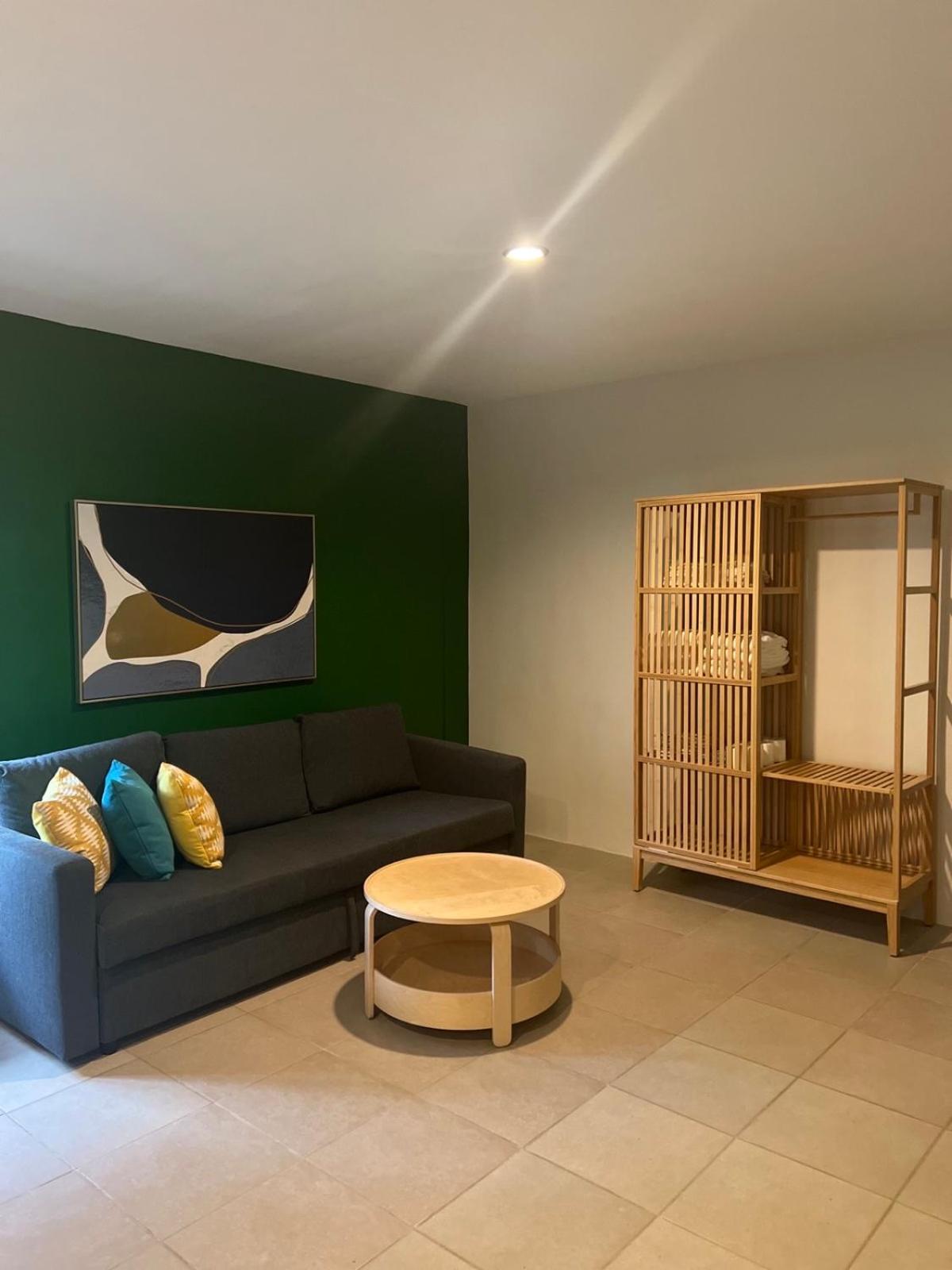 Family Room - Photo 3