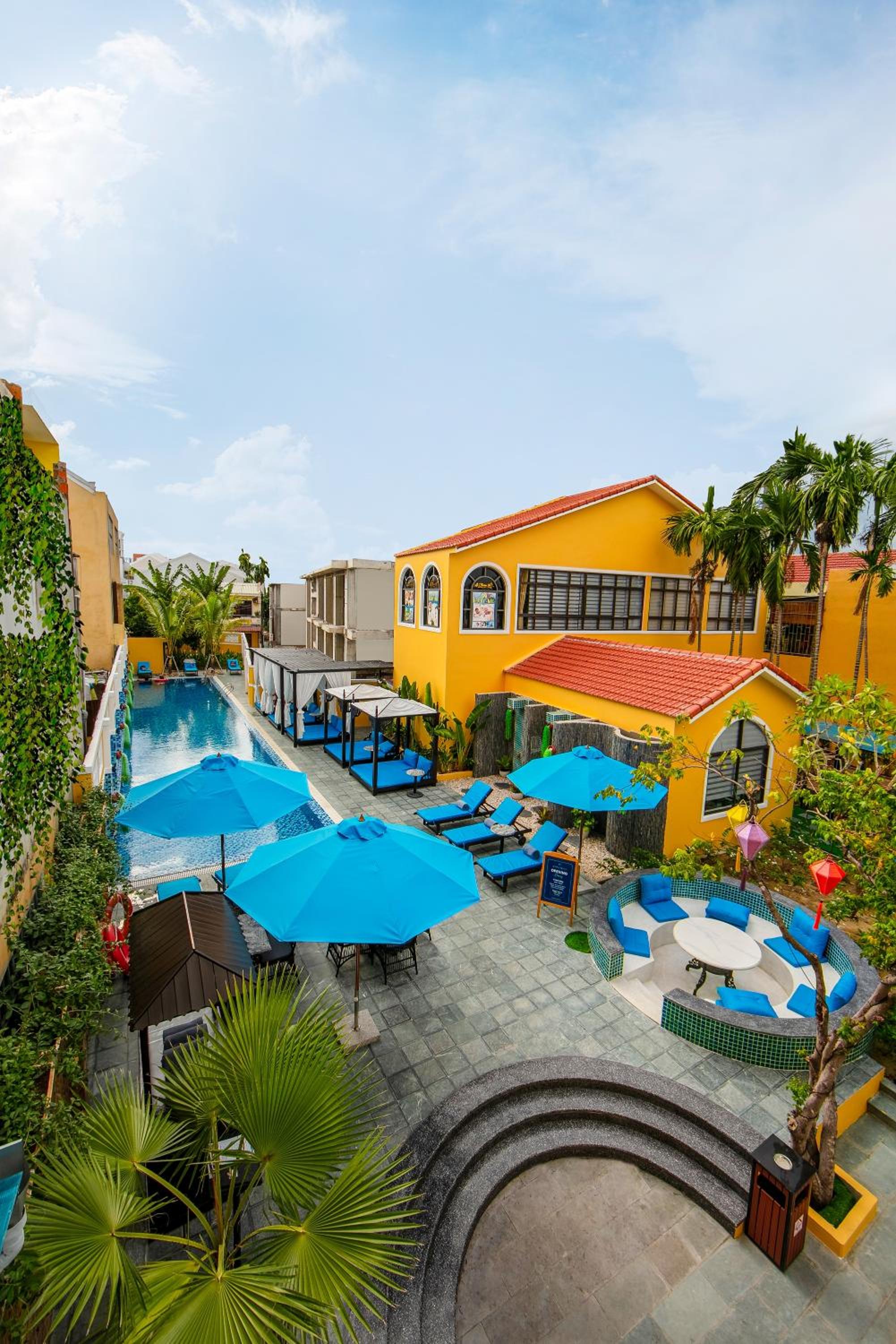 Trendy Double/Twin Room With Pool View & Balcony - Photo 13