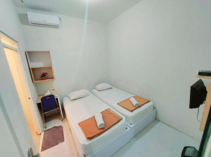 Double Room With Private Bathroom photo 2